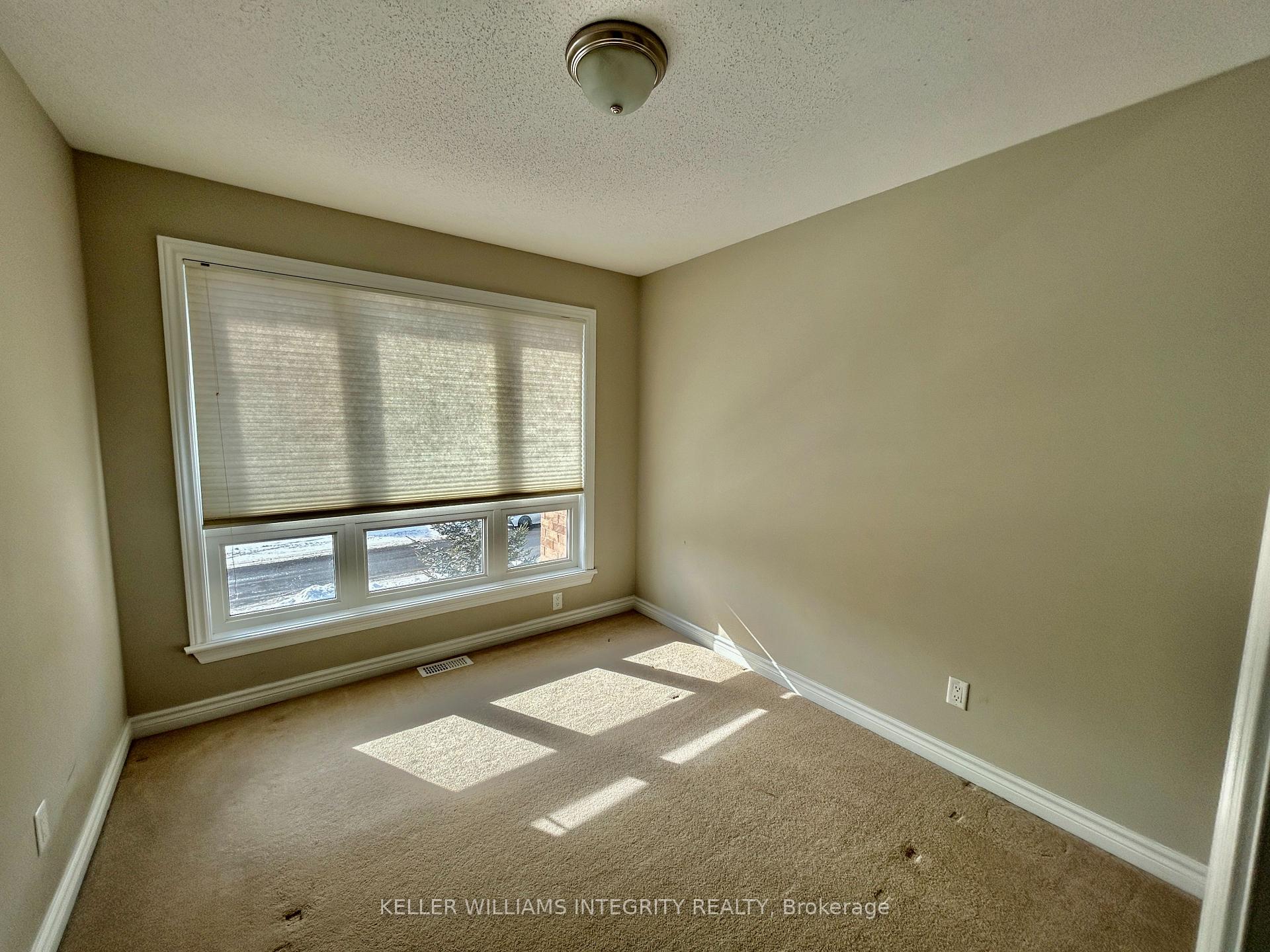 Photo 14 of 950 Cobble Hill Drive, Ottawa, Barrhaven - Cedargrove/Fraserdale — HOMEH