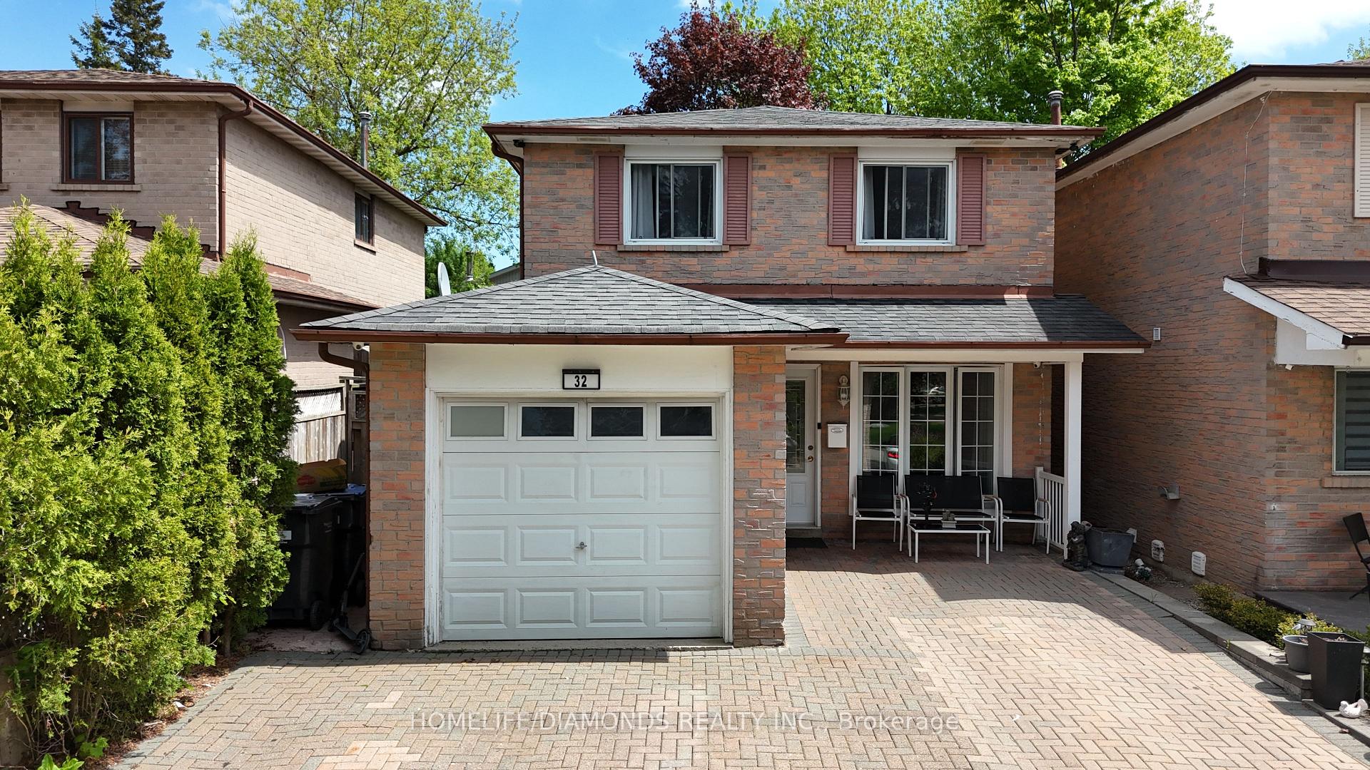 Front of 32 Barrington Crescent