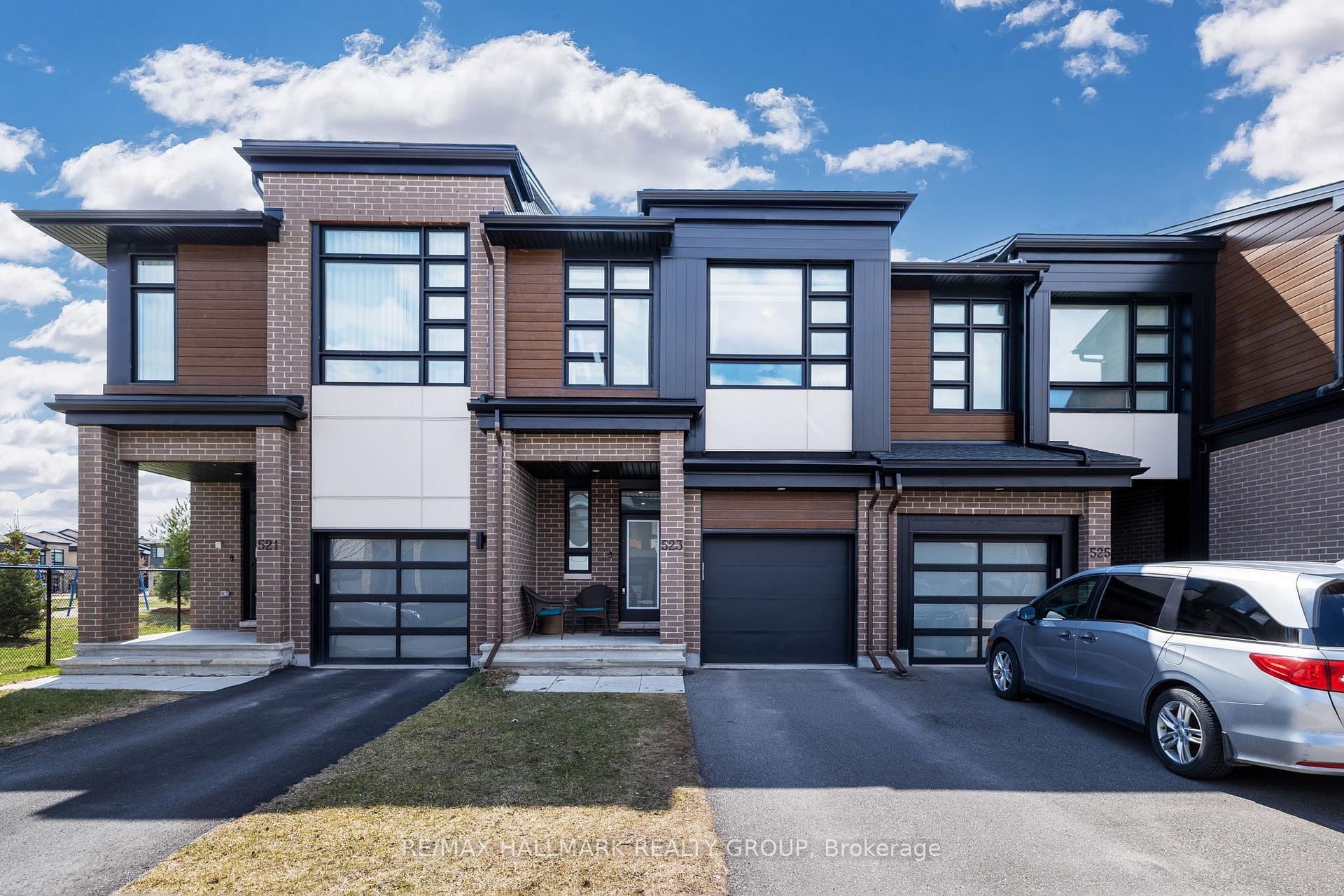 Front of 523 Rathburn Lane