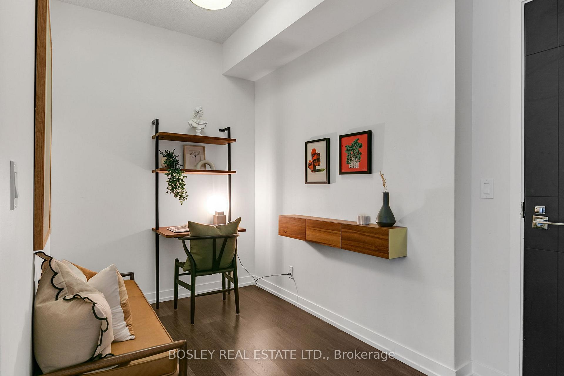 Photo 15 of Unit 1320, 98 Lillian Street, Toronto, Mount Pleasant West — HOMEH