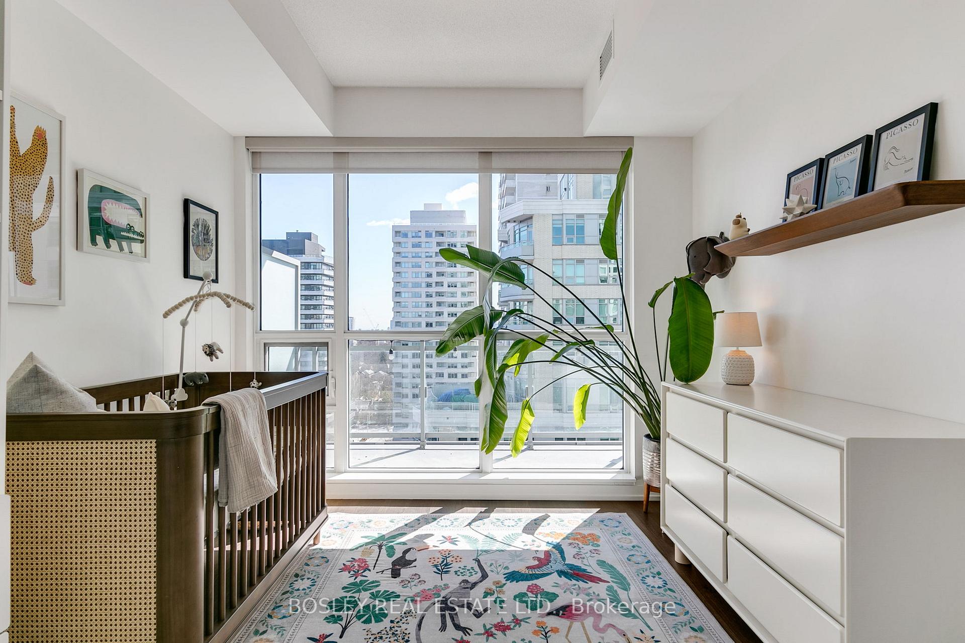 Photo 10 of Unit 1320, 98 Lillian Street, Toronto, Mount Pleasant West — HOMEH