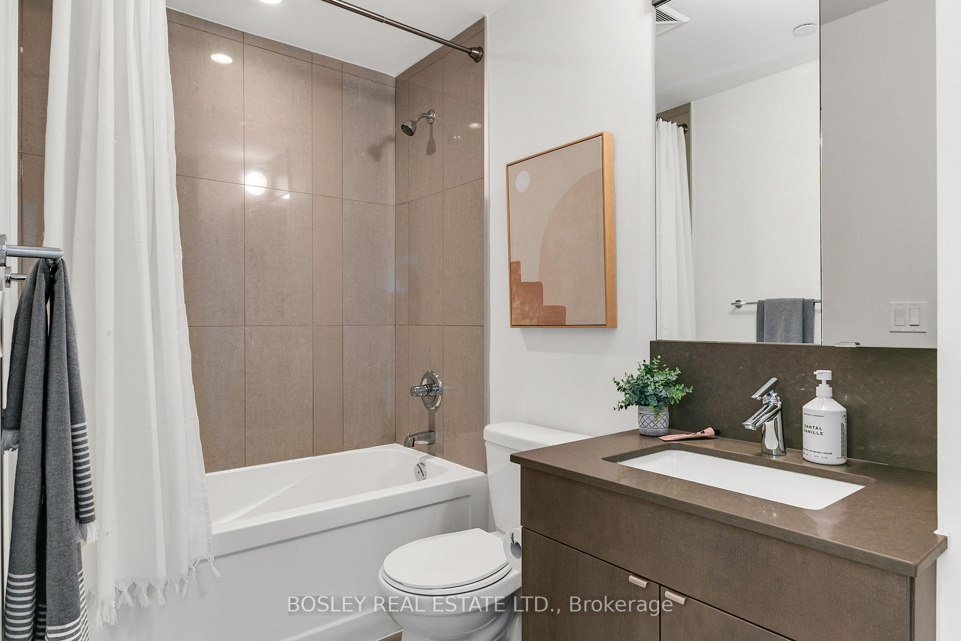 Photo 16 of Unit 1320, 98 Lillian Street, Toronto, Mount Pleasant West — HOMEH