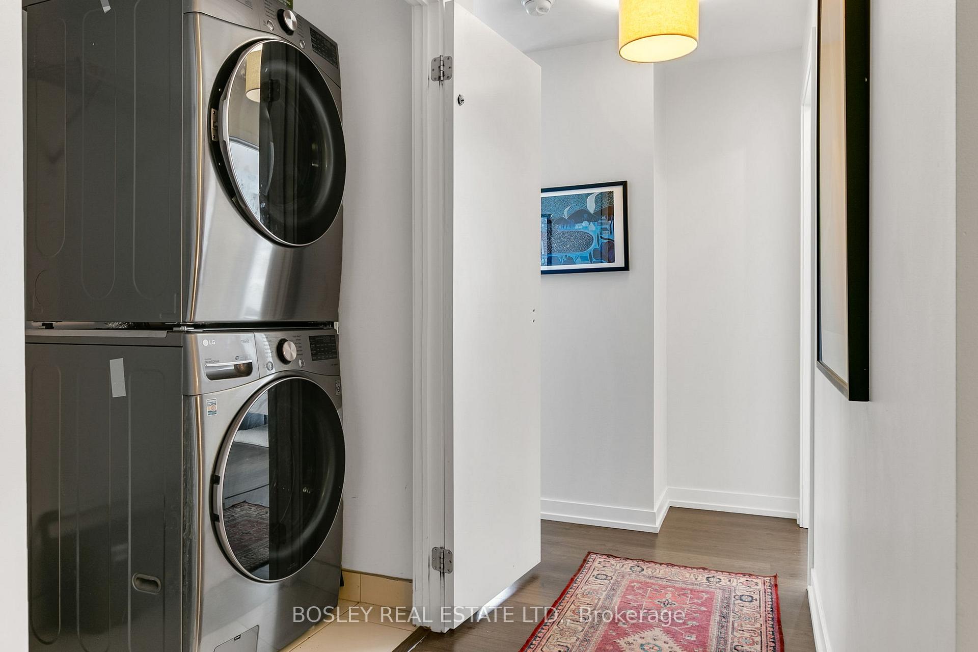 Photo 8 of Unit 1320, 98 Lillian Street, Toronto, Mount Pleasant West — HOMEH