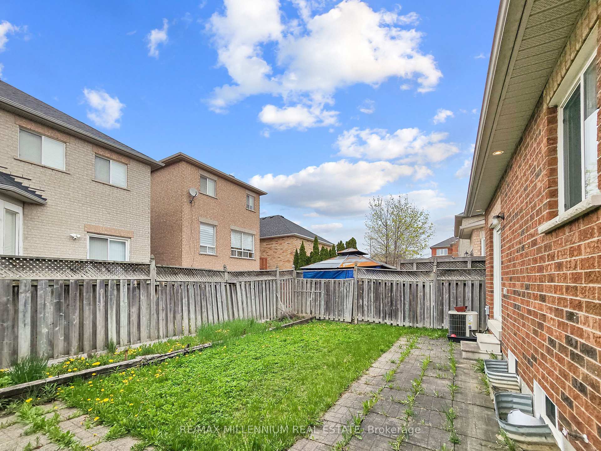 Photo 42 of 48 Thicket Trail, Vaughan, Vellore Village — HOMEH
