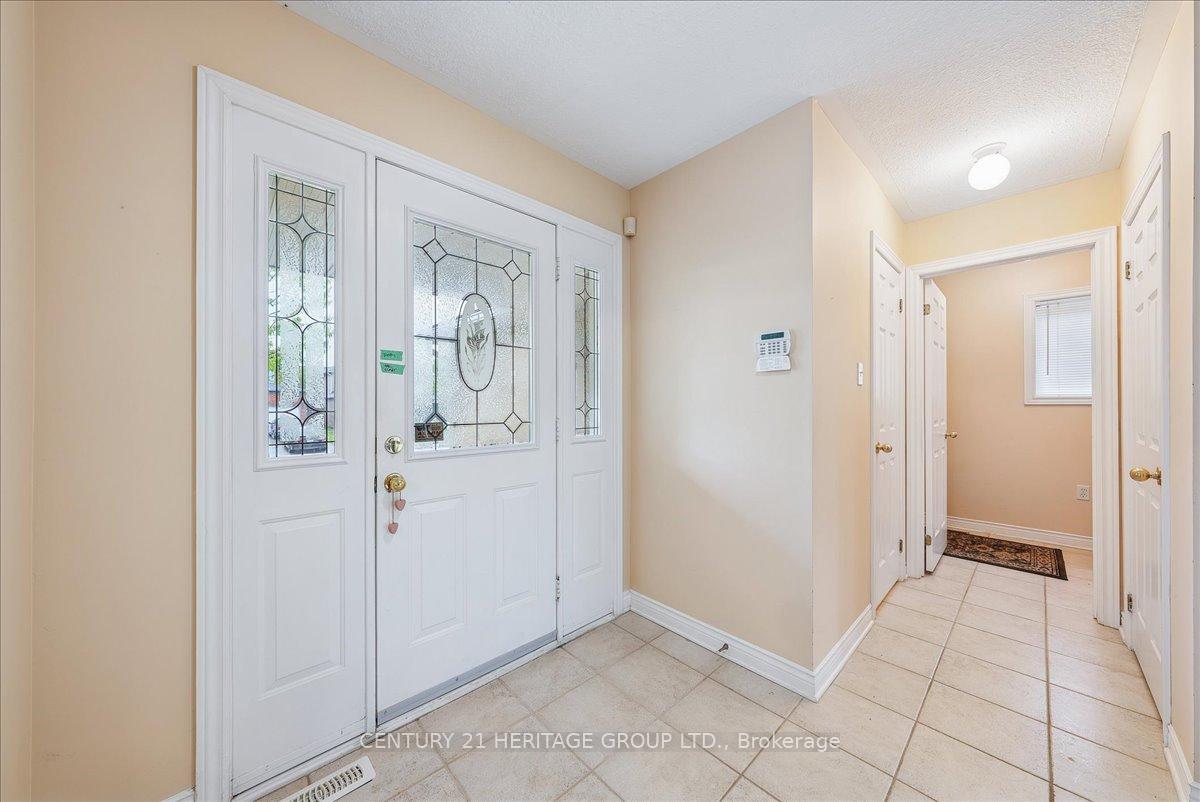 Photo 13 of 160 Cheltenham Road, Barrie, Georgian Drive — HOMEH