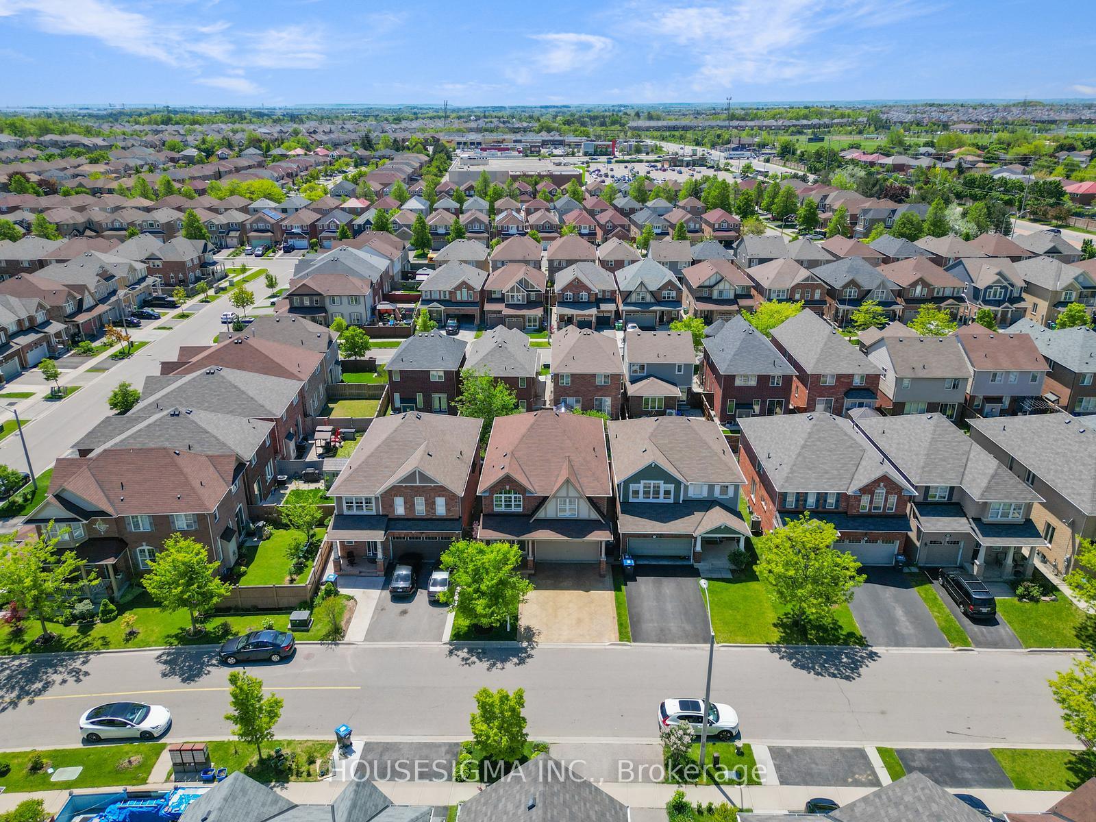 Photo 11 of 45 Seafair Crescent, Brampton, Fletcher's West — HOMEH
