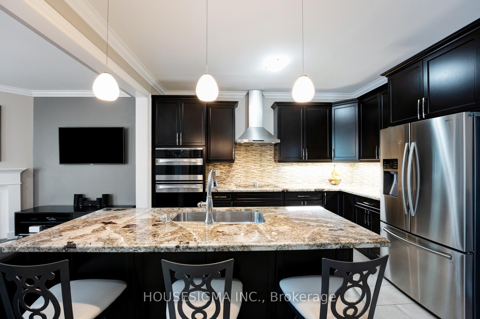 Photo 16 of 45 Seafair Crescent, Brampton, Fletcher's West — HOMEH