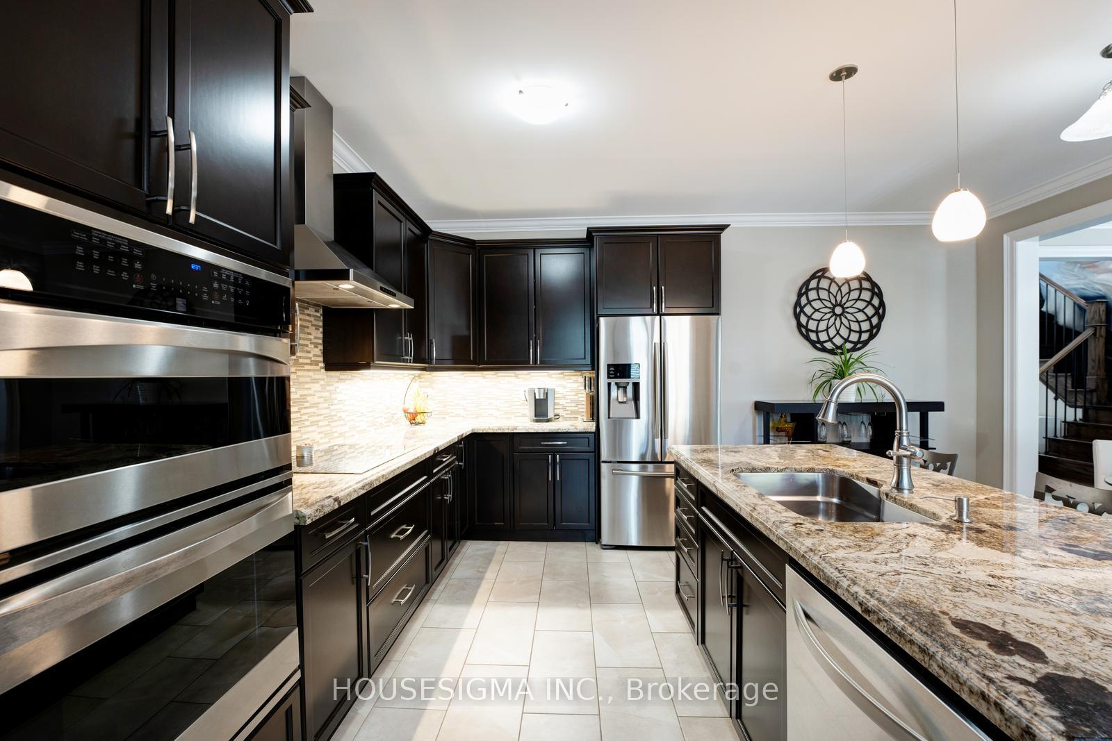 Photo 8 of 45 Seafair Crescent, Brampton, Fletcher's West — HOMEH