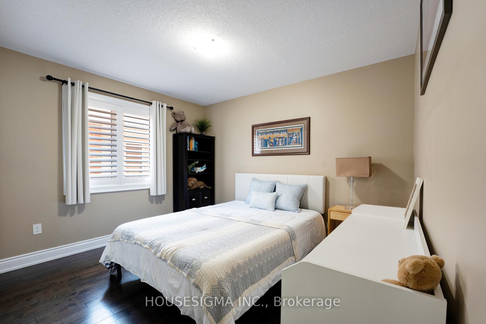 Photo 20 of 45 Seafair Crescent, Brampton, Fletcher's West — HOMEH