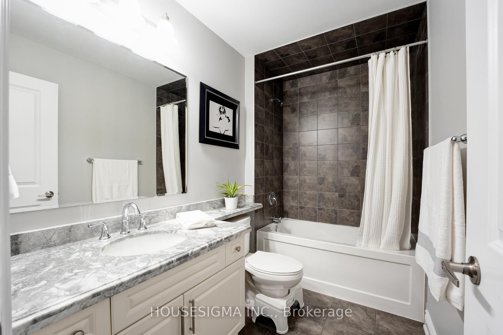 Photo 24 of 45 Seafair Crescent, Brampton, Fletcher's West — HOMEH