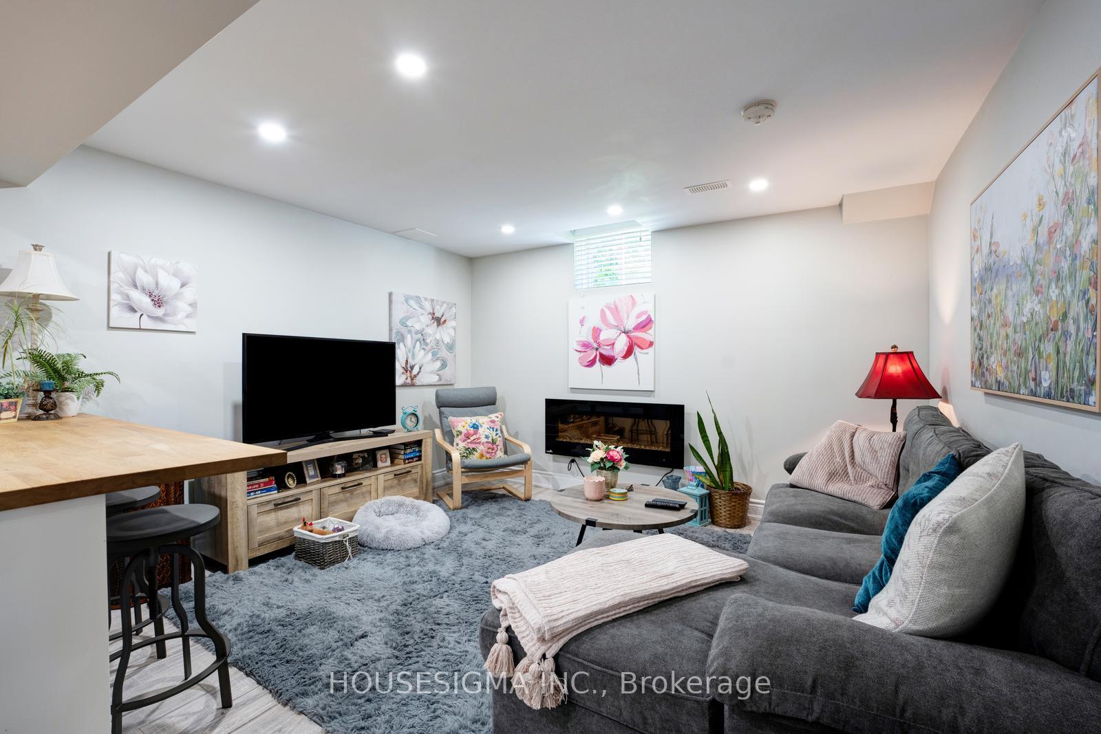 Photo 36 of 45 Seafair Crescent, Brampton, Fletcher's West — HOMEH