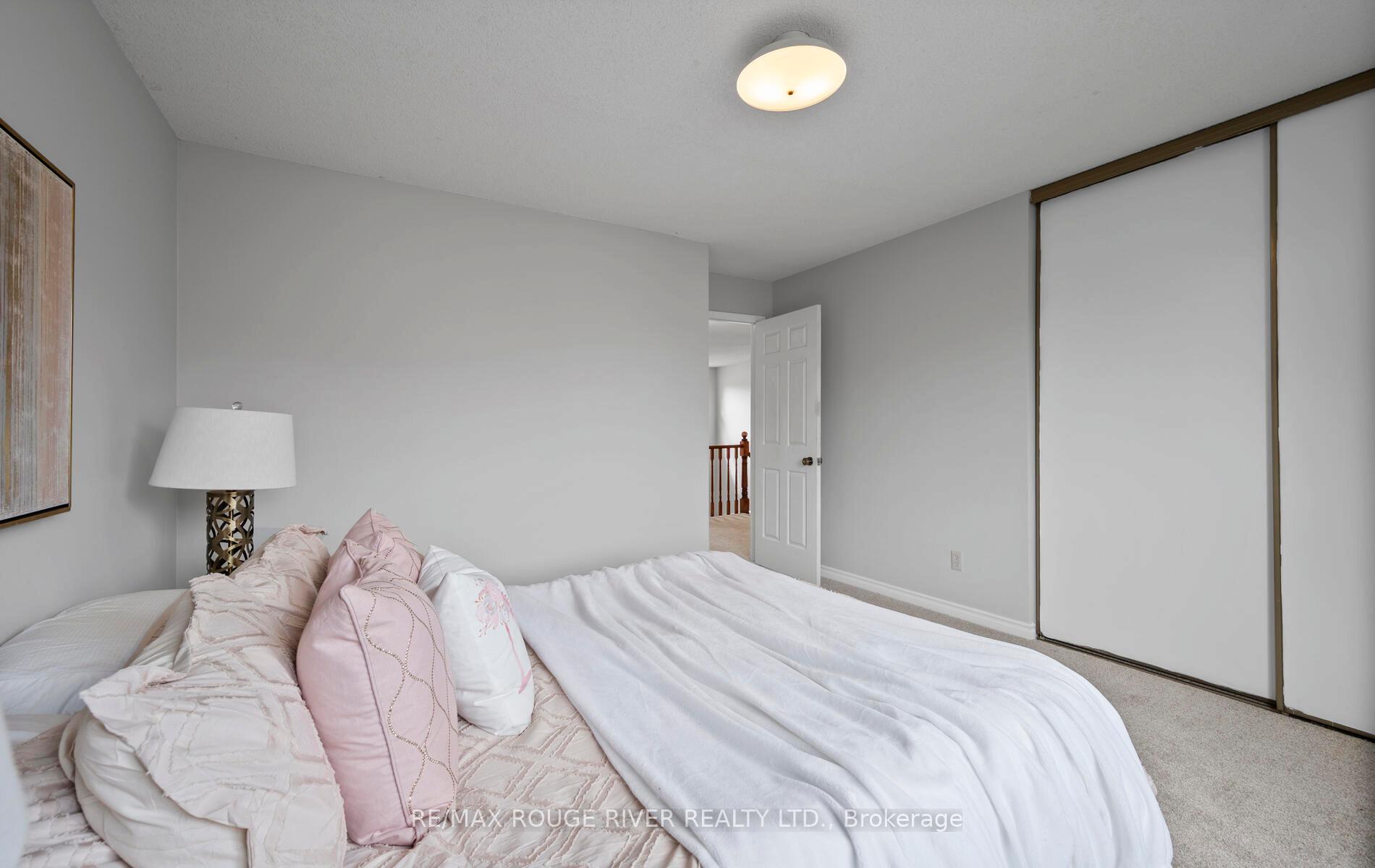 Photo 27 of 776 Pebble Court, Pickering, Amberlea — HOMEH