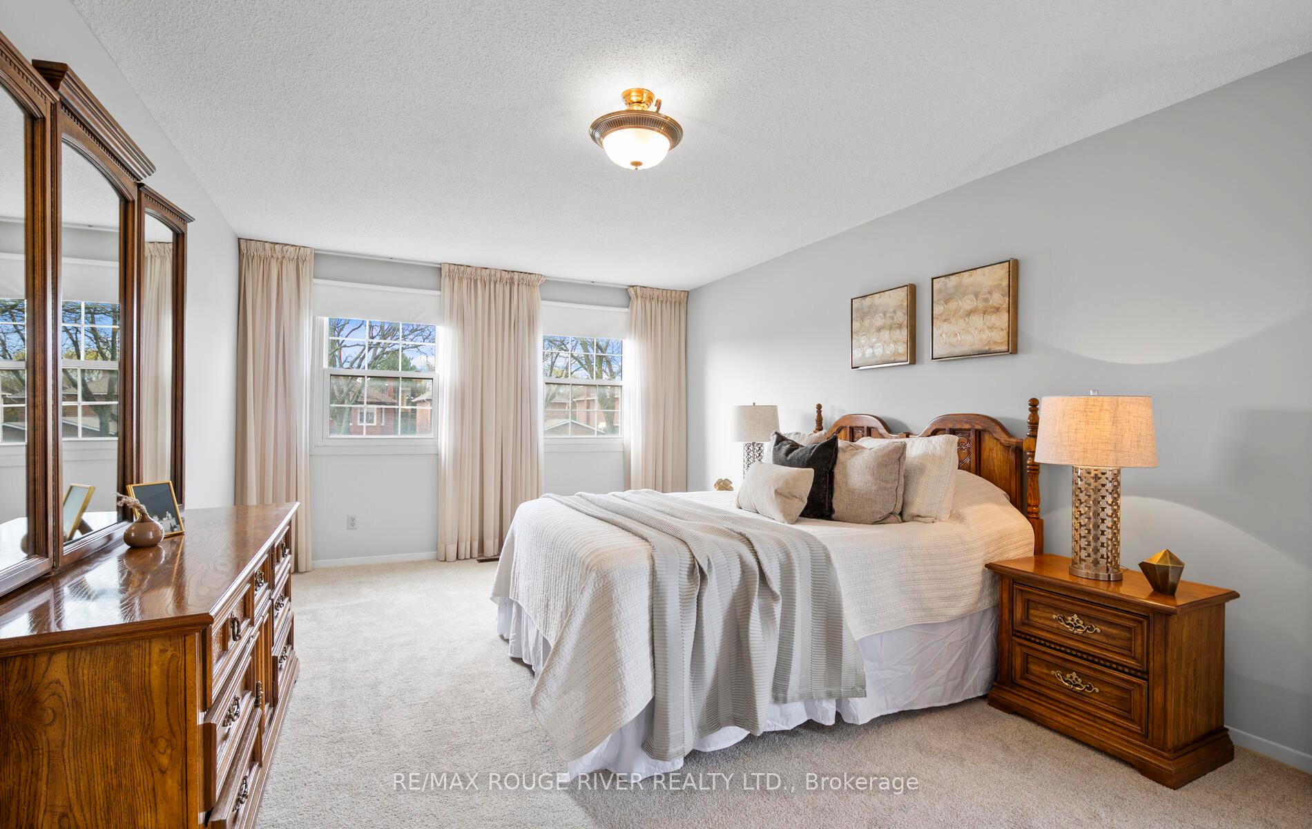 Photo 26 of 776 Pebble Court, Pickering, Amberlea — HOMEH