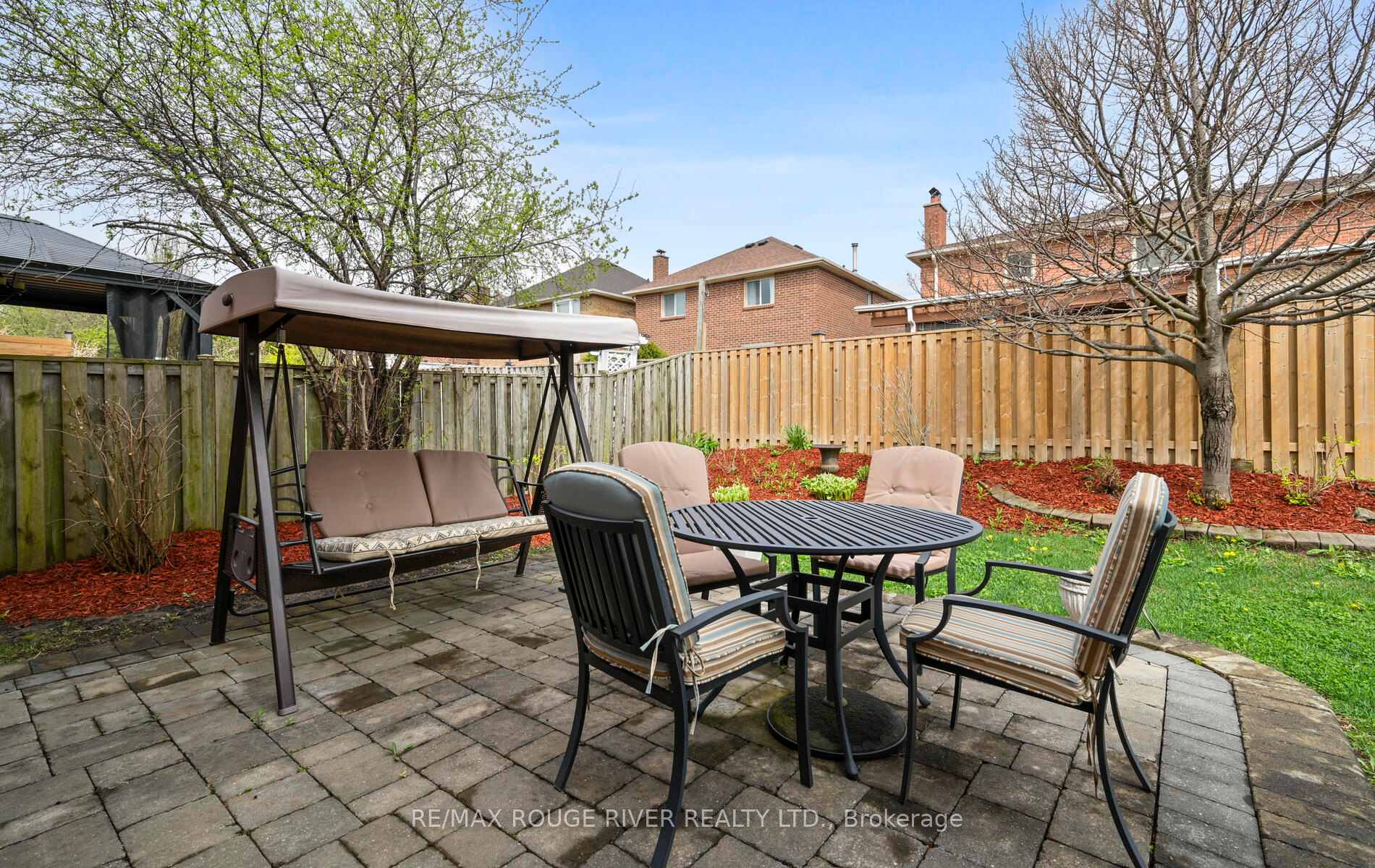 Photo 11 of 776 Pebble Court, Pickering, Amberlea — HOMEH