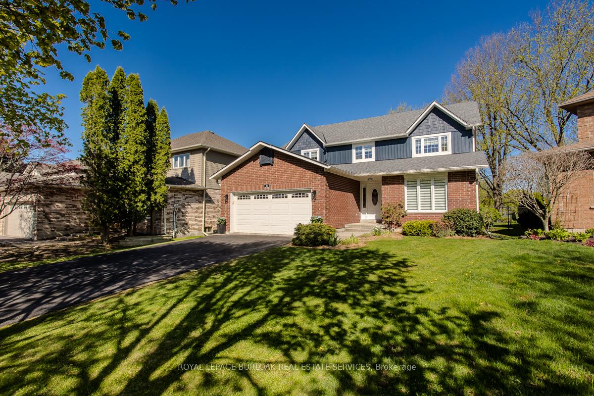 Photo 2 of 11 Norma Crescent, Hamilton, Ancaster — HOMEH