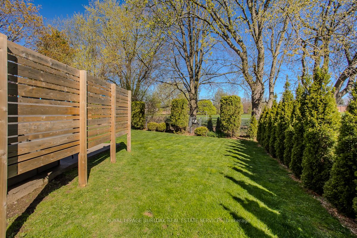 Photo 41 of 11 Norma Crescent, Hamilton, Ancaster — HOMEH