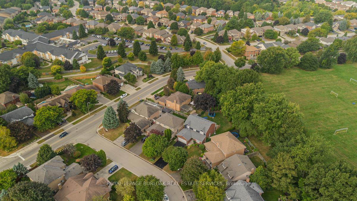 Photo 11 of 11 Norma Crescent, Hamilton, Ancaster — HOMEH