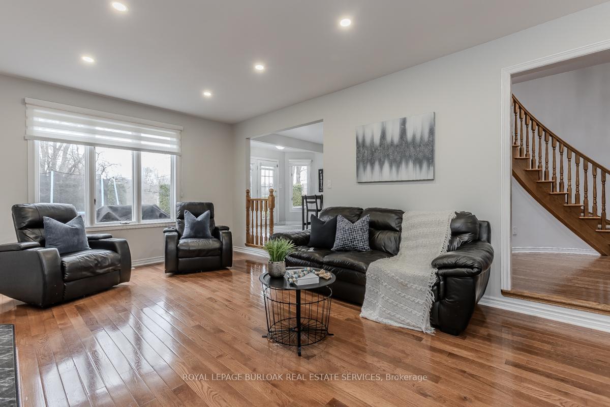 Photo 50 of 11 Norma Crescent, Hamilton, Ancaster — HOMEH