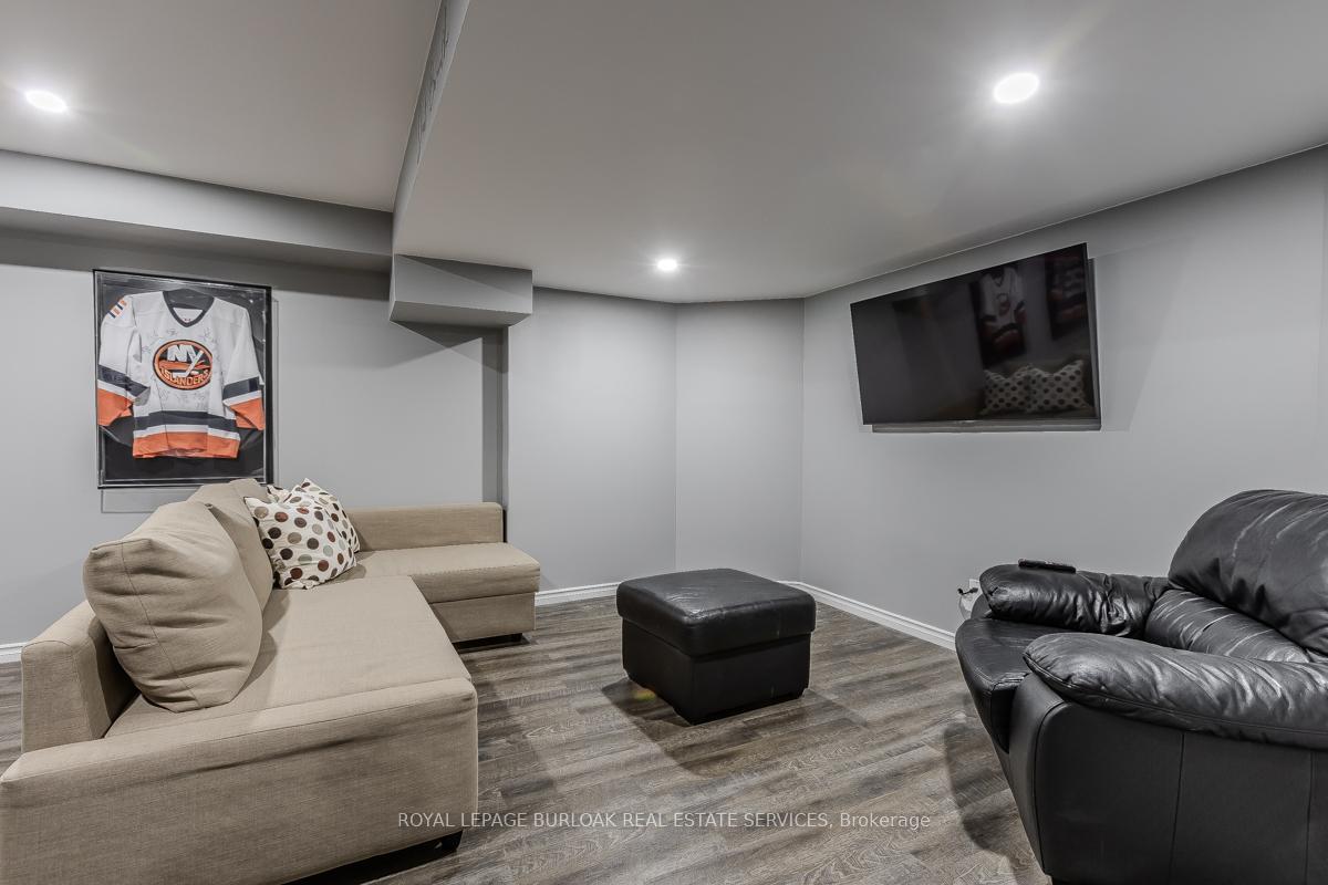 Photo 22 of 11 Norma Crescent, Hamilton, Ancaster — HOMEH
