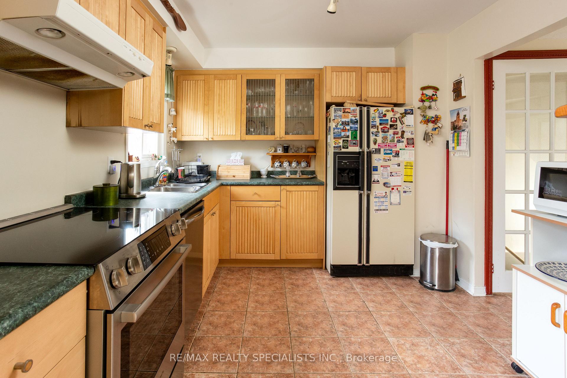 Photo 15 of 40 Mayberry Court, Brampton, Central Park — HOMEH