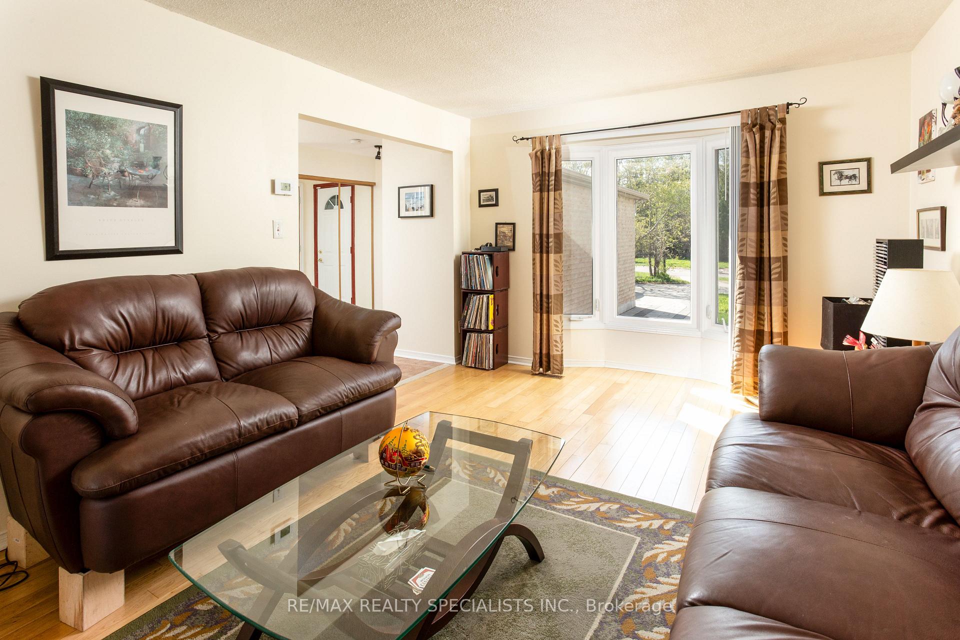 Photo 28 of 40 Mayberry Court, Brampton, Central Park — HOMEH