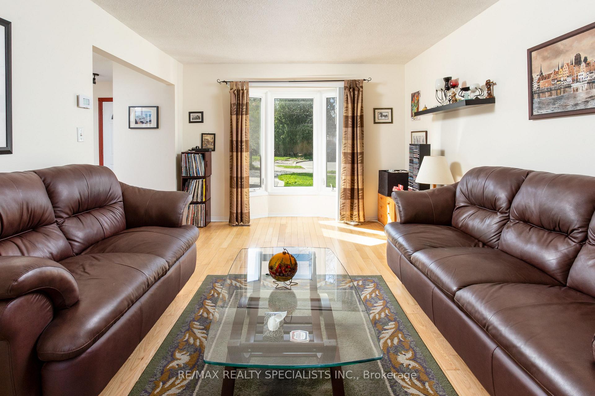 Photo 33 of 40 Mayberry Court, Brampton, Central Park — HOMEH