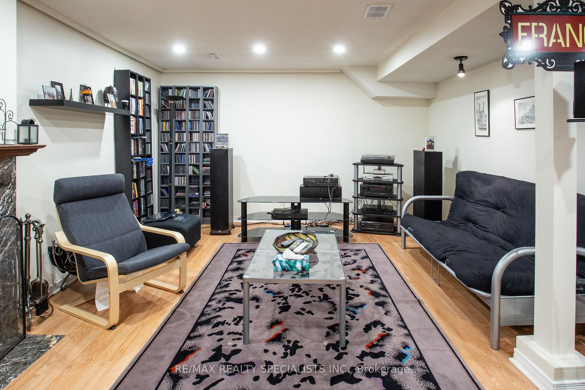 Photo 35 of 40 Mayberry Court, Brampton, Central Park — HOMEH