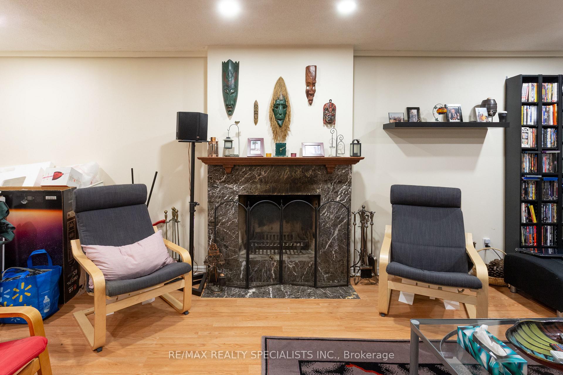 Photo 10 of 40 Mayberry Court, Brampton, Central Park — HOMEH
