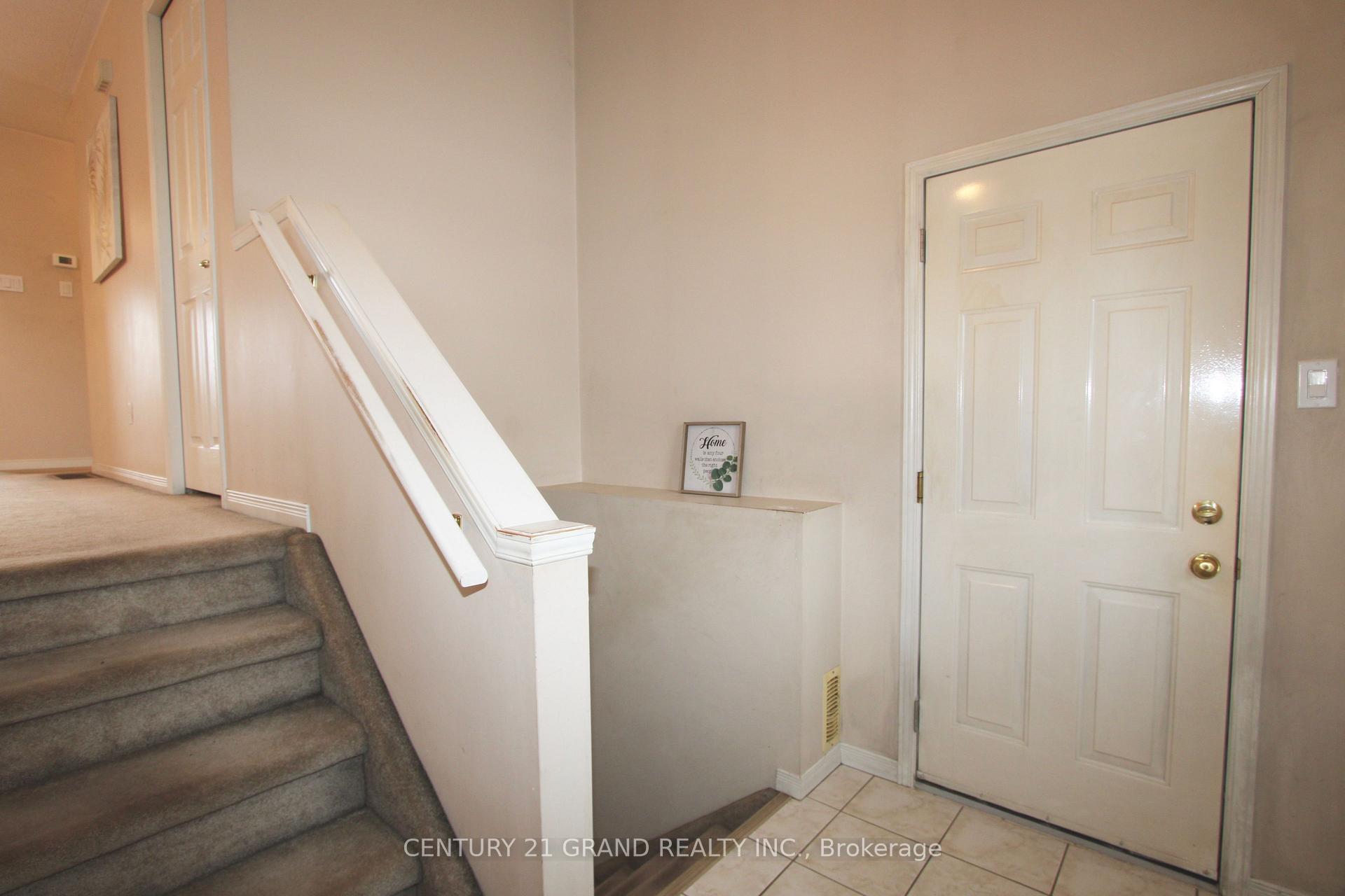 Photo 7 of 60 Donegal Drive, Brant, Brantford Twp — HOMEH
