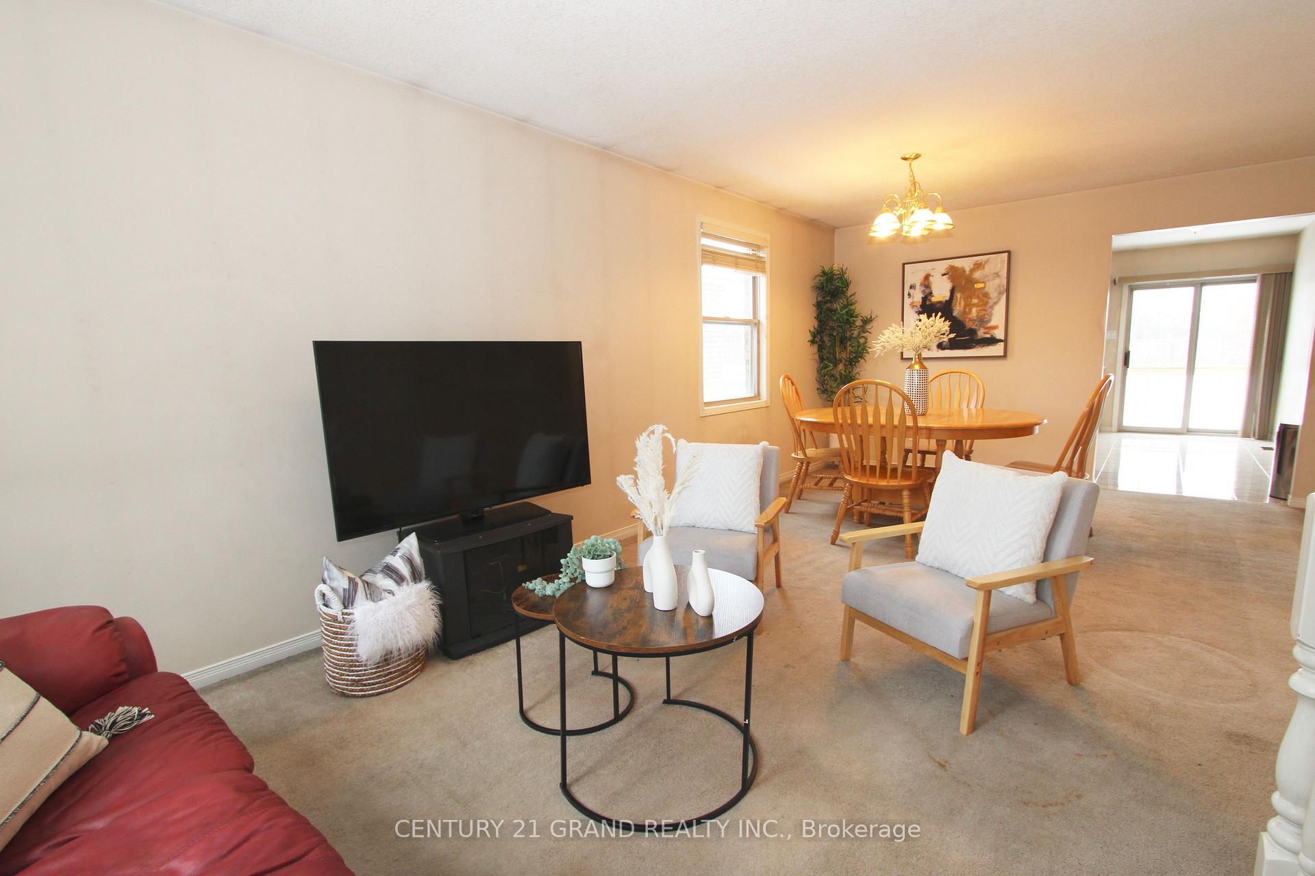 Photo 13 of 60 Donegal Drive, Brant, Brantford Twp — HOMEH
