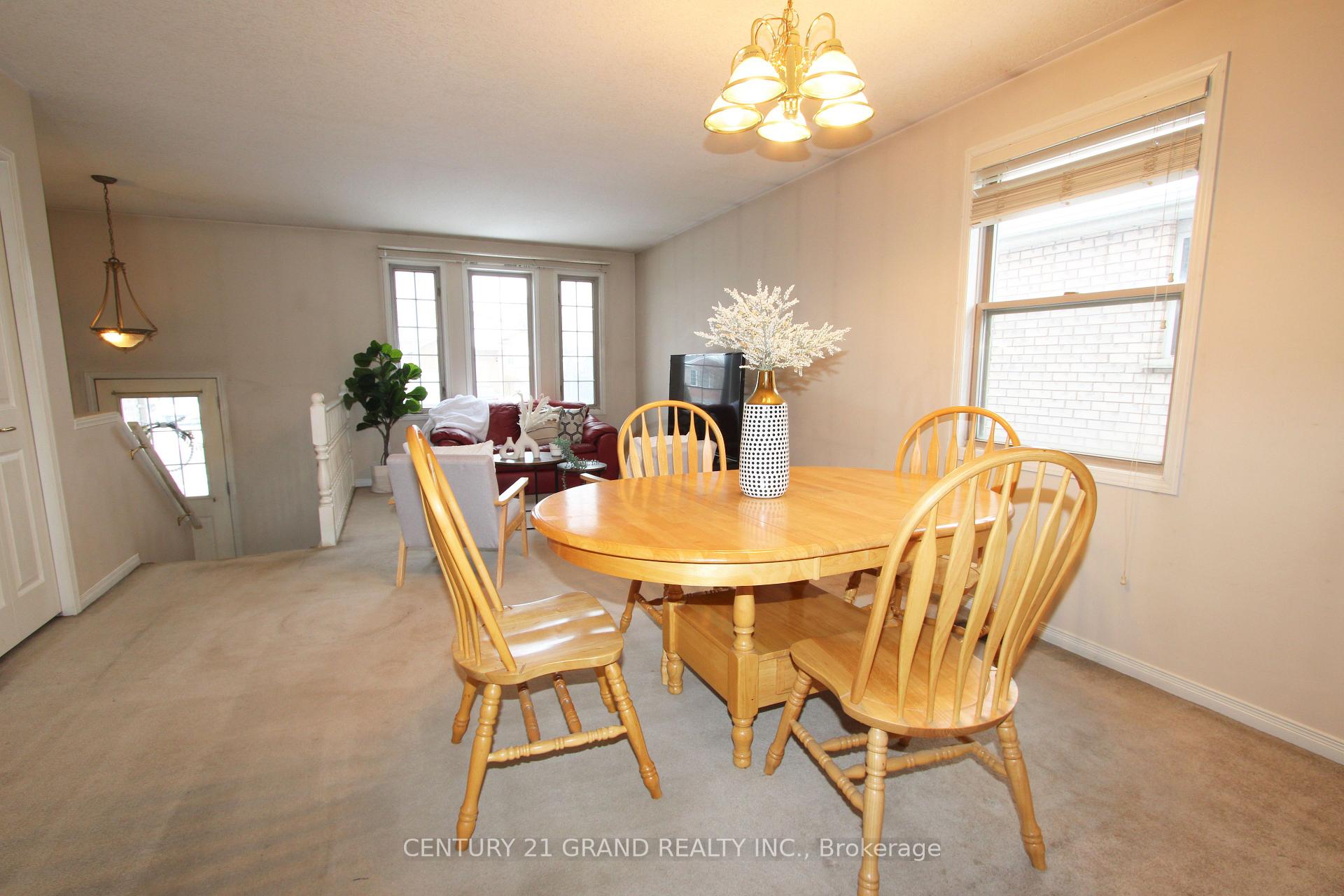 Photo 14 of 60 Donegal Drive, Brant, Brantford Twp — HOMEH