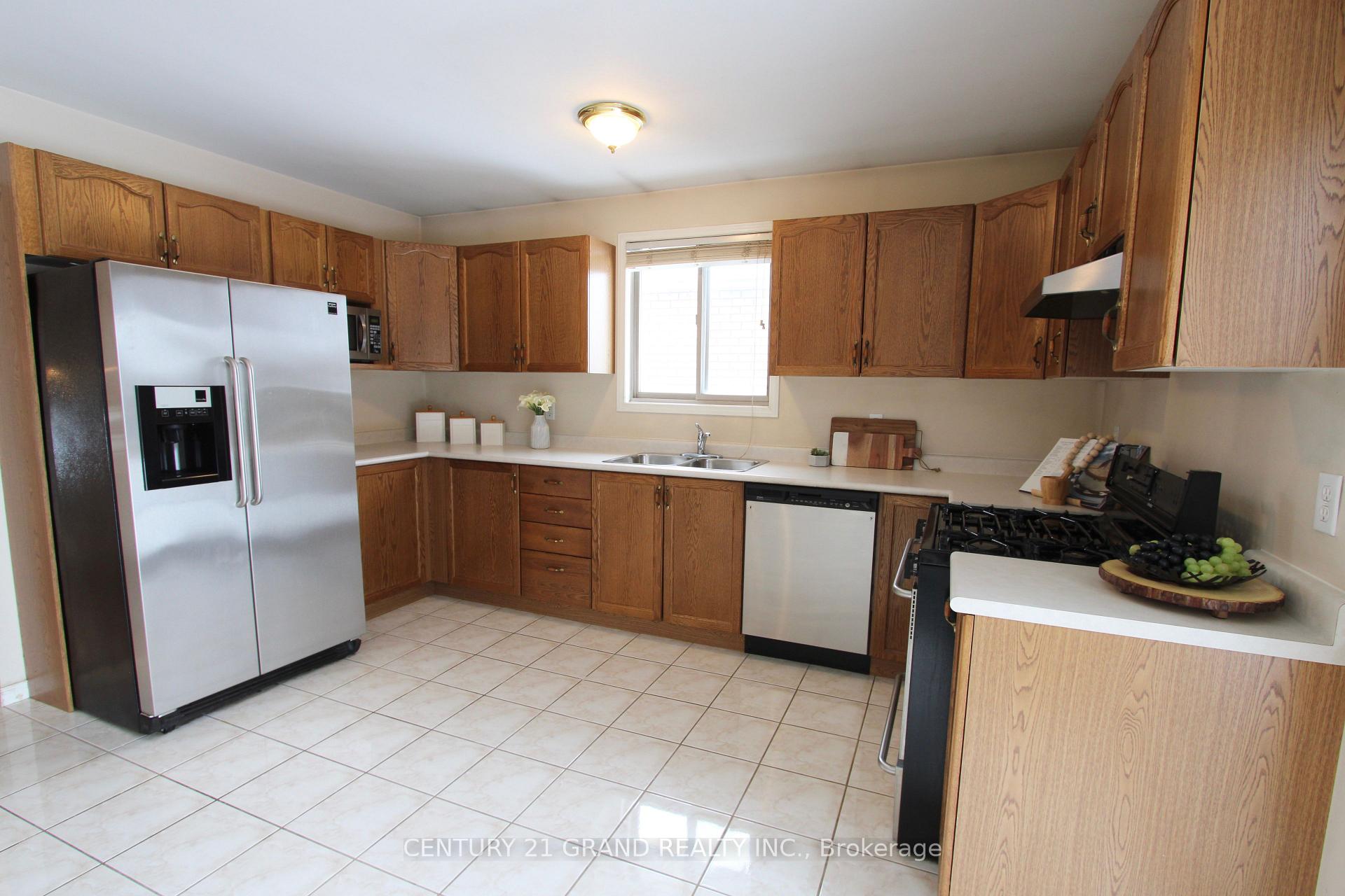 Photo 18 of 60 Donegal Drive, Brant, Brantford Twp — HOMEH