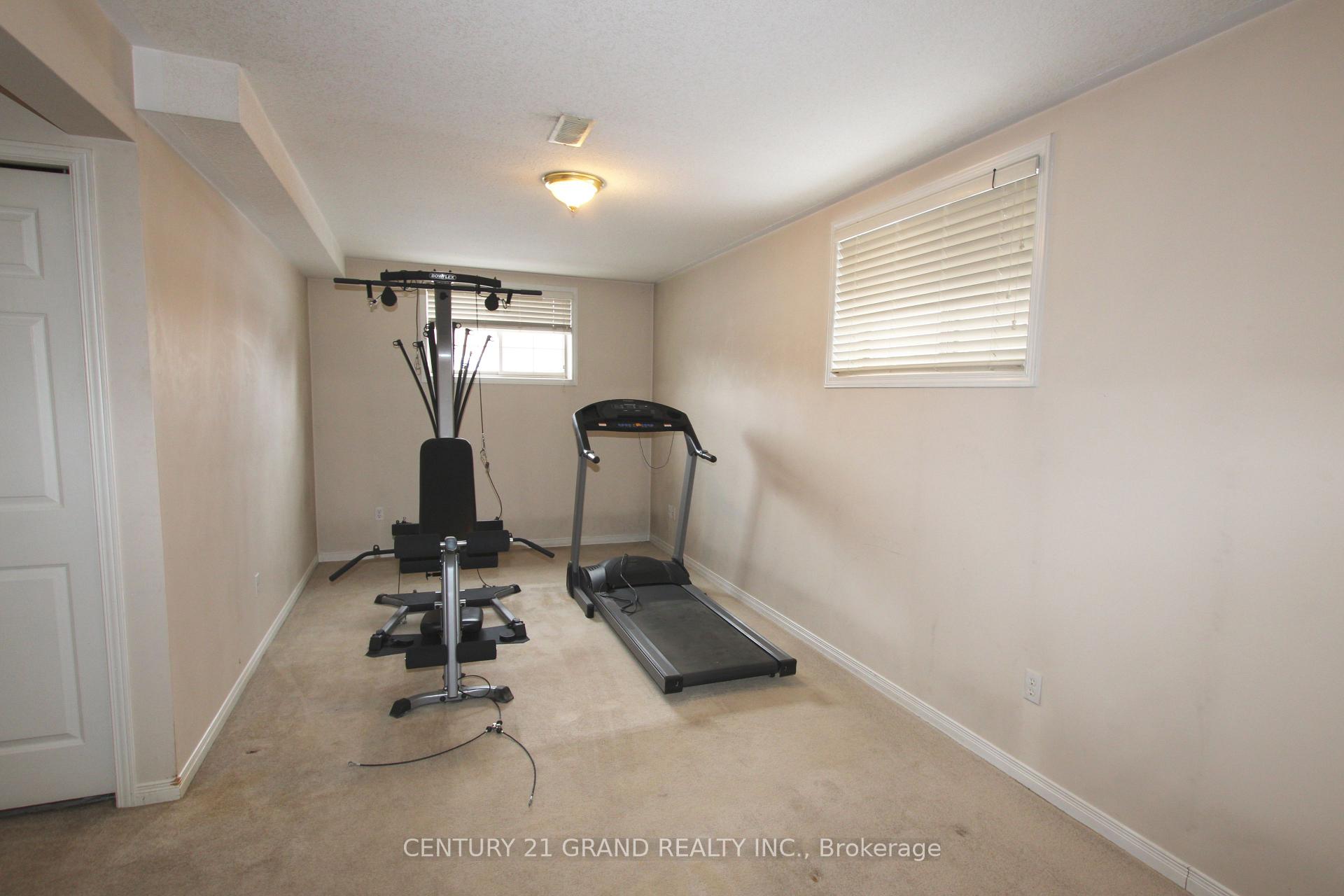 Photo 37 of 60 Donegal Drive, Brant, Brantford Twp — HOMEH