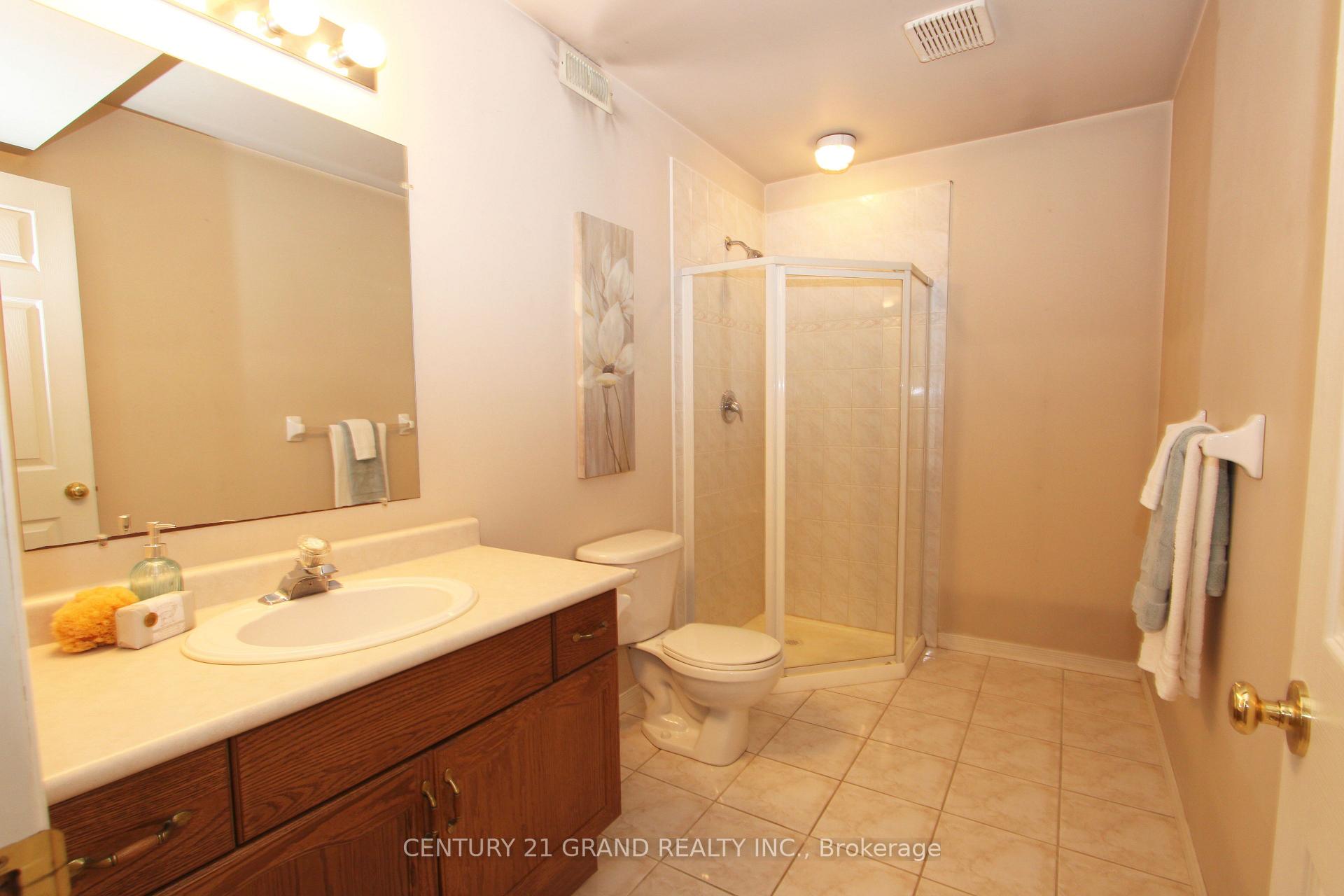 Photo 39 of 60 Donegal Drive, Brant, Brantford Twp — HOMEH