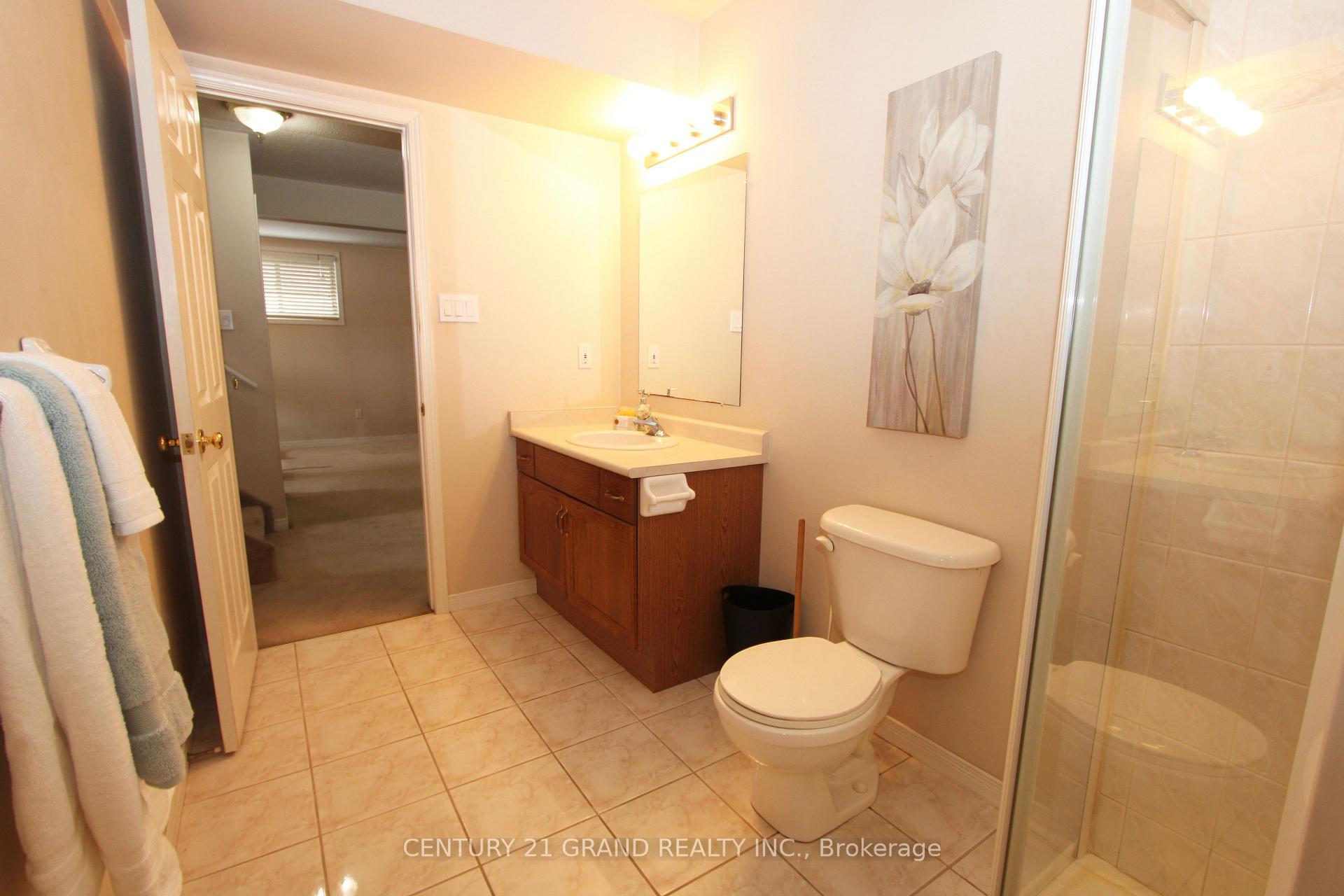 Photo 40 of 60 Donegal Drive, Brant, Brantford Twp — HOMEH