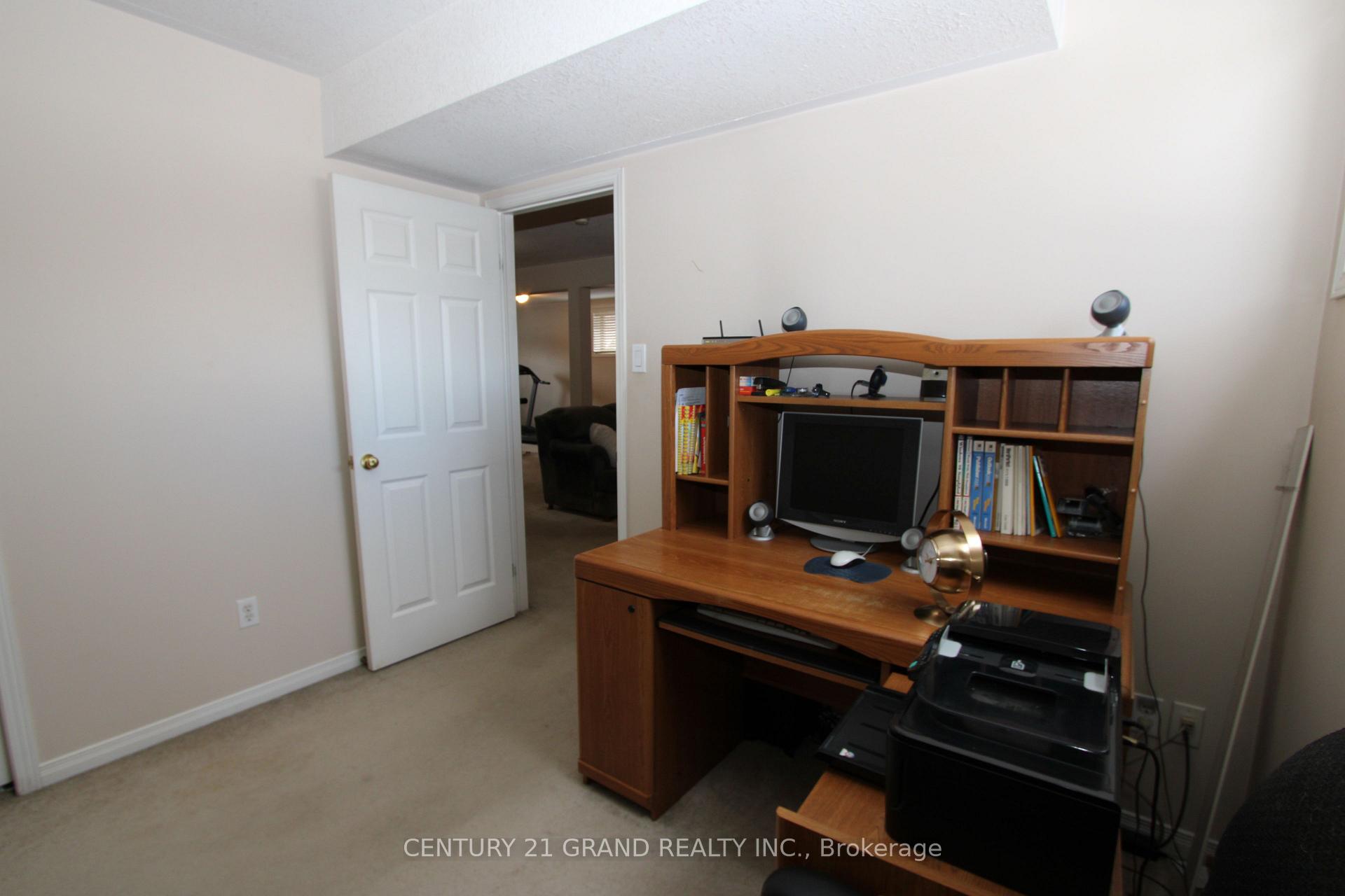 Photo 42 of 60 Donegal Drive, Brant, Brantford Twp — HOMEH