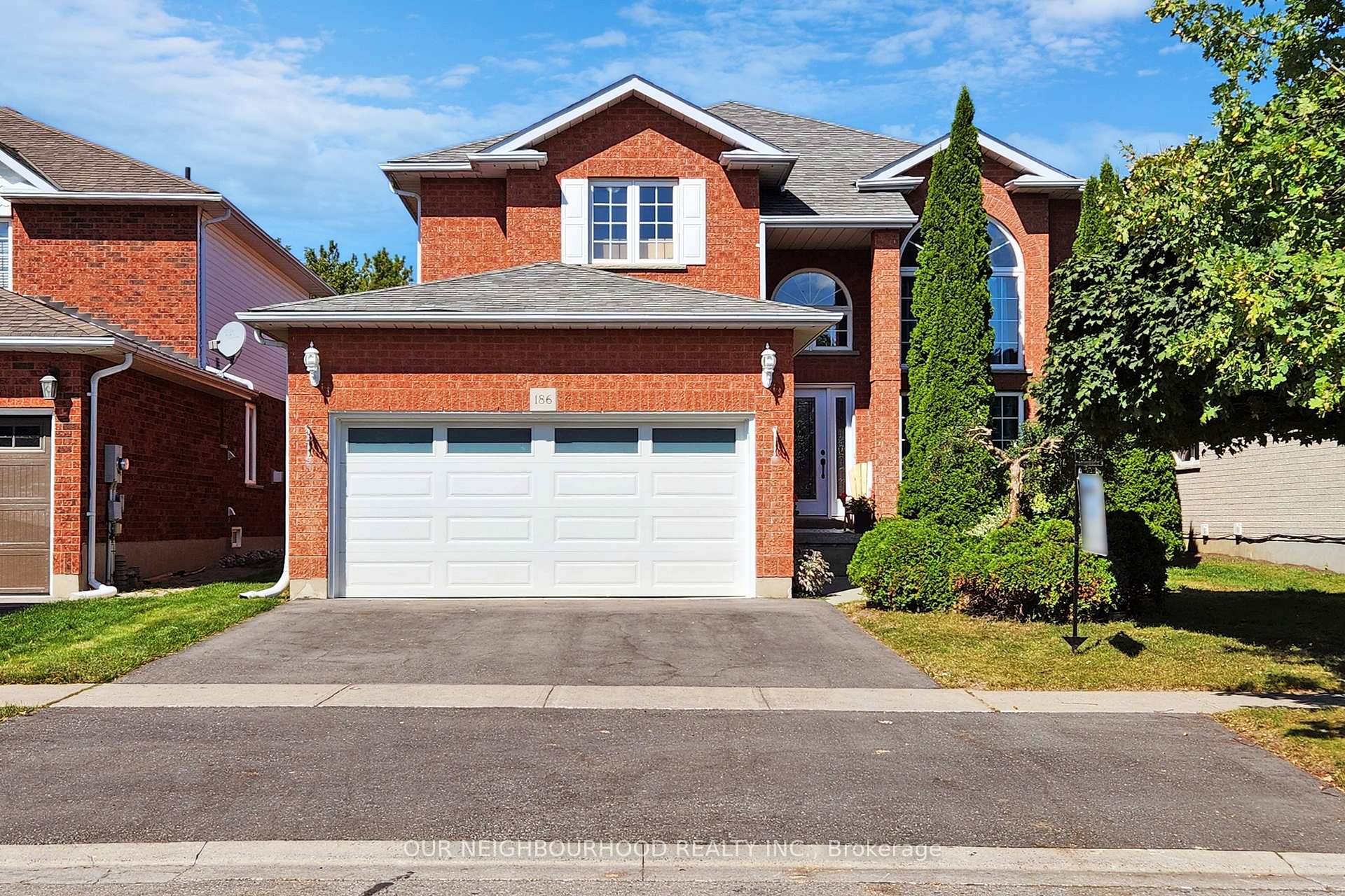 Photo 1 of 186 Ryerson Crescent, Oshawa, Samac — HOMEH