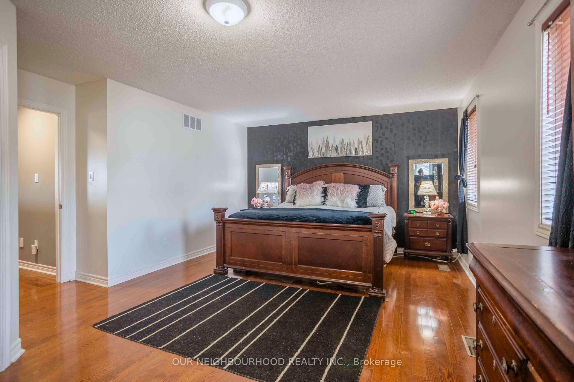 Photo 38 of 186 Ryerson Crescent, Oshawa, Samac — HOMEH