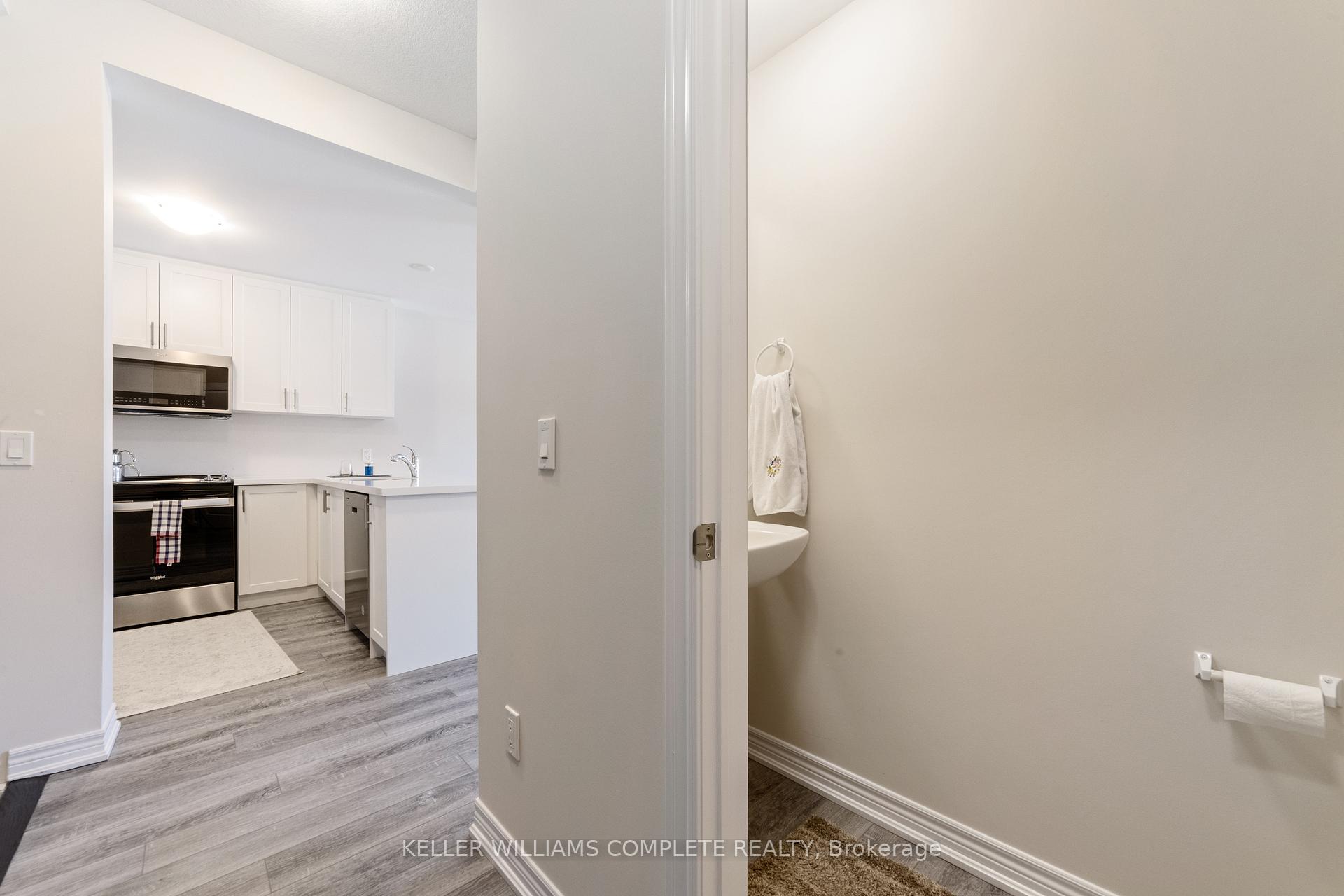 Photo 3 of Unit 62, 19 Picardy Drive, Hamilton, Stoney Creek Mountain — HOMEH