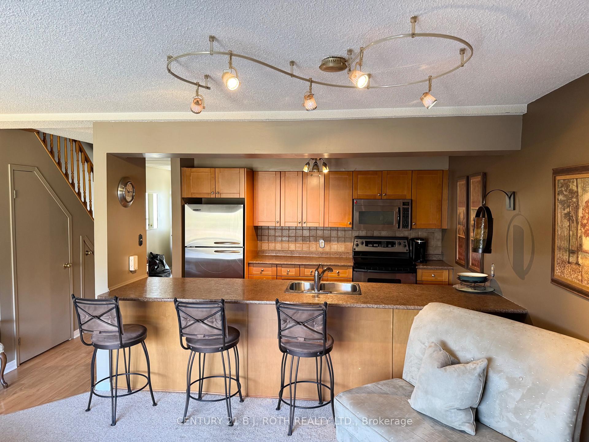 Photo 4 of Unit 17, 51 Laguna Parkway, Ramara, Brechin — HOMEH