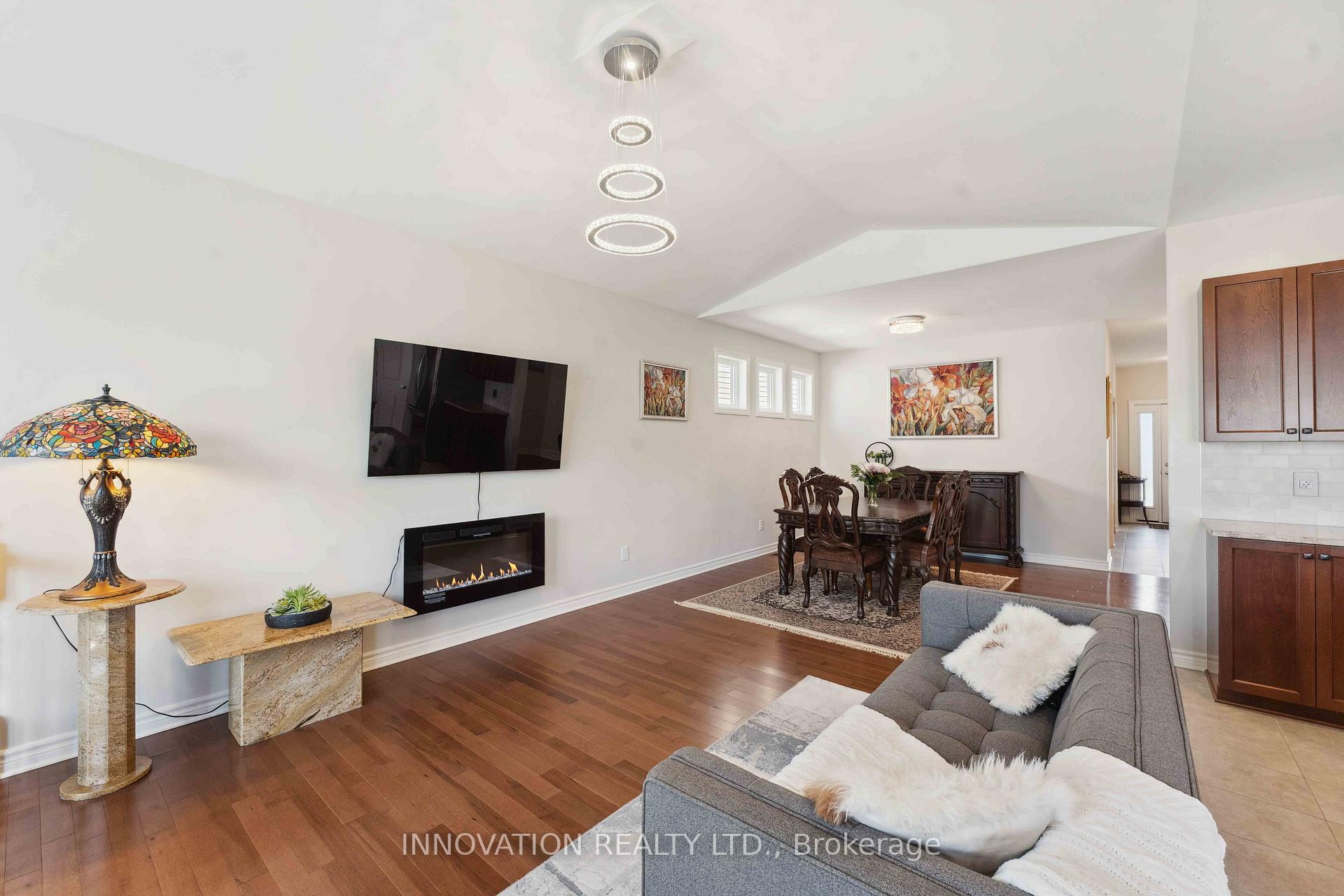 Photo 6 of 700 Parade Drive, Ottawa, Stittsville (South) — HOMEH