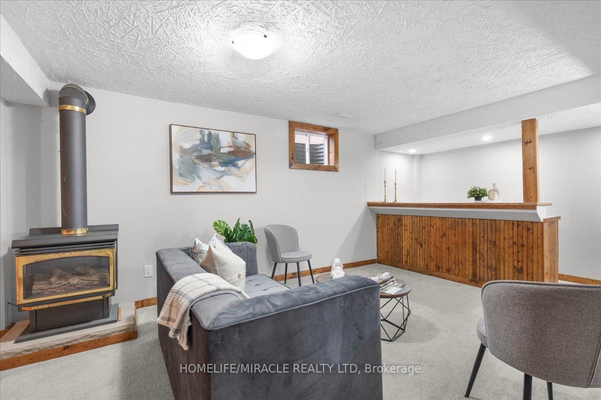 Photo 31 of 102 Northmanor Crescent, Kitchener — HOMEH