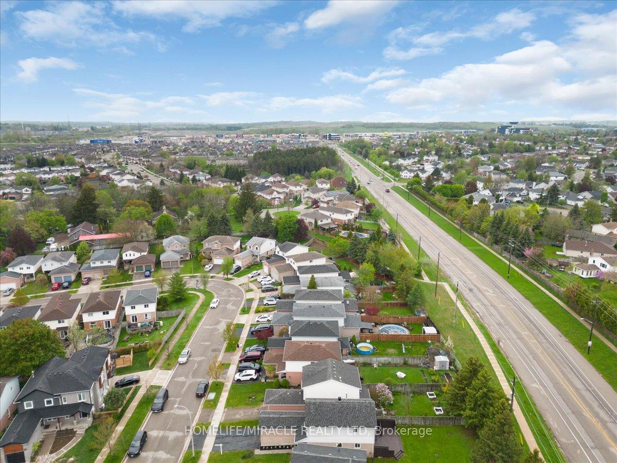 Photo 41 of 102 Northmanor Crescent, Kitchener — HOMEH