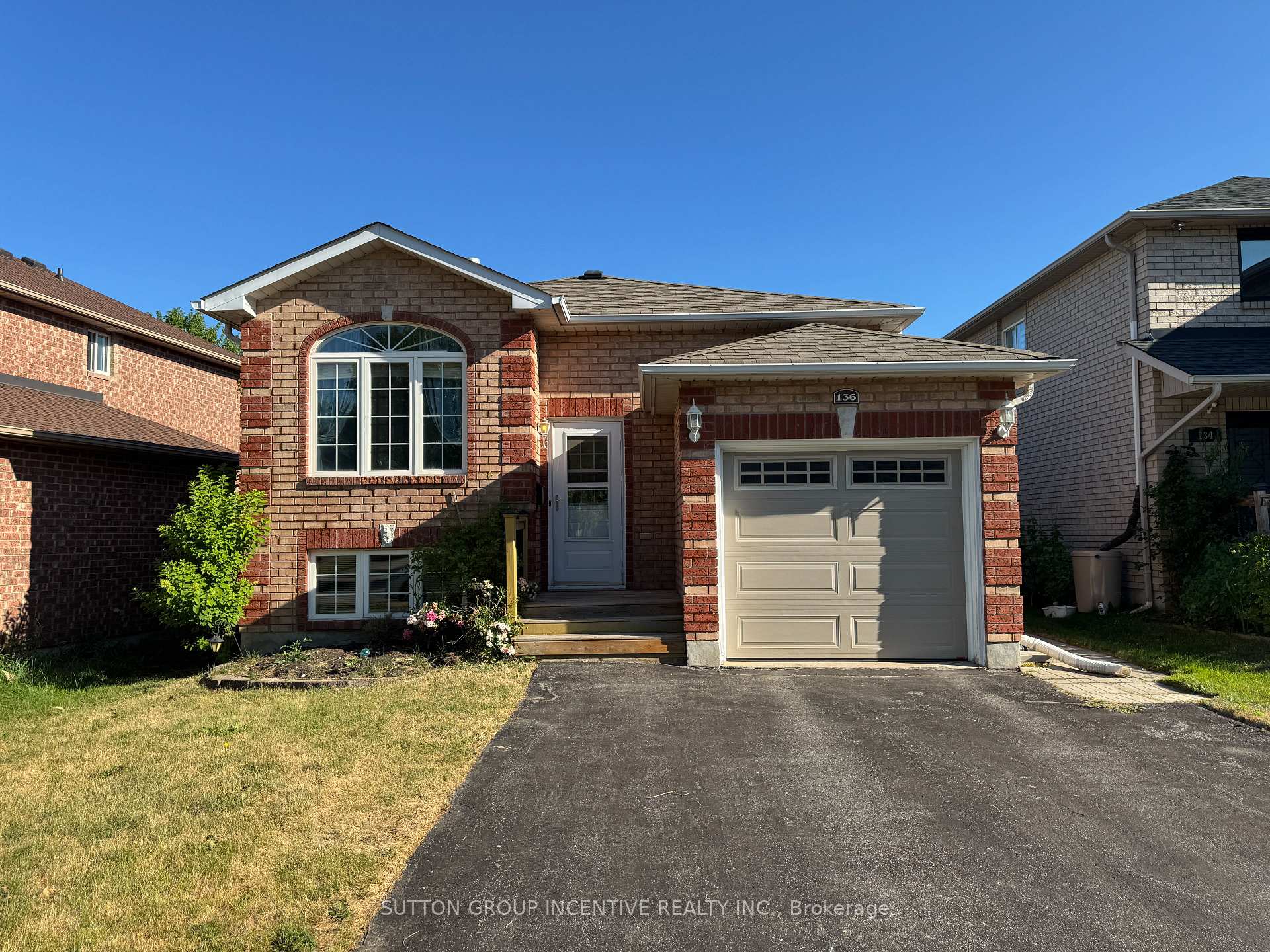 Photo 1 of 136 Nathan Crescent, Barrie, Painswick South — HOMEH
