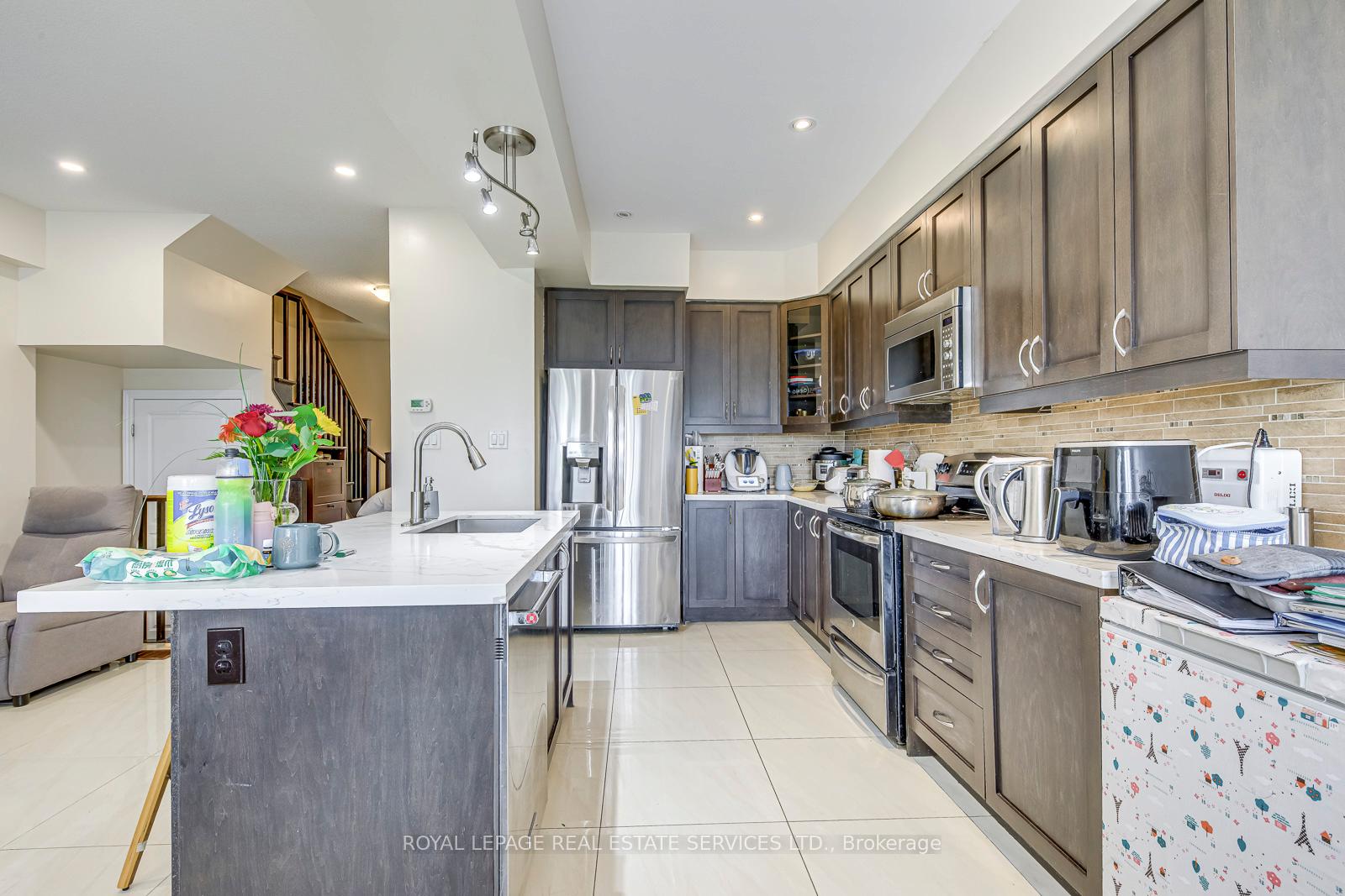 Photo 4 of 68 Vinton Road, Hamilton, Meadowlands — HOMEH