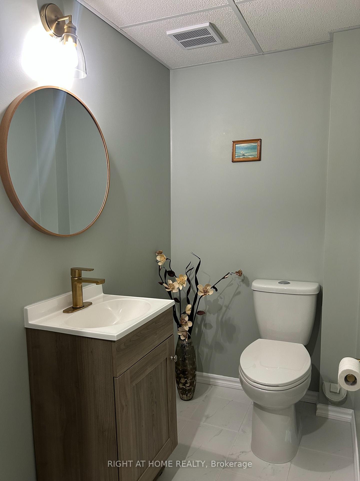 Photo 19 of 119 Royalton Private, Ottawa, Hunt Club Woods — HOMEH