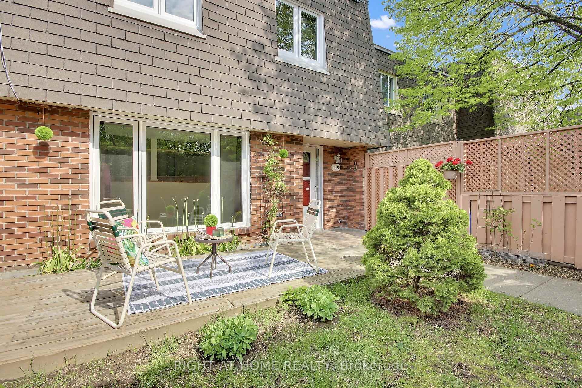 Photo 16 of 119 Royalton Private, Ottawa, Hunt Club Woods — HOMEH