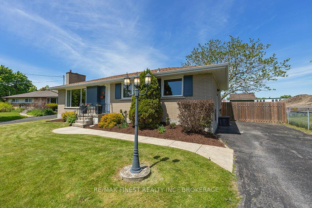 Photo 10 of 20 Wedgewood Road, Loyalist, Amherstview — HOMEH