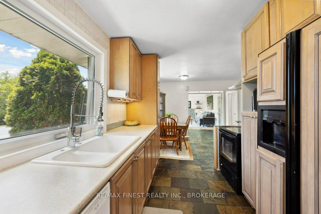 Photo 14 of 20 Wedgewood Road, Loyalist, Amherstview — HOMEH