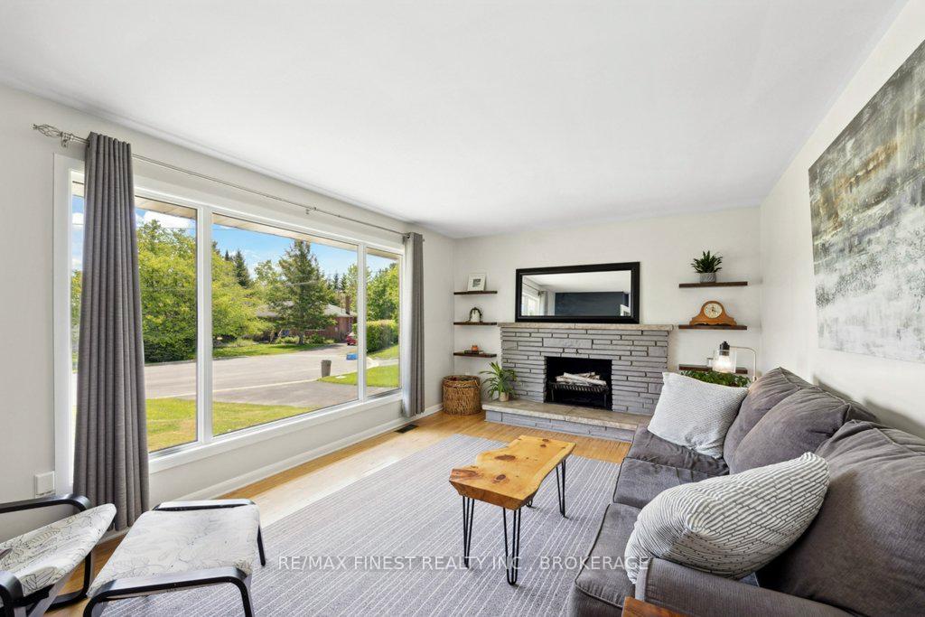 Photo 17 of 20 Wedgewood Road, Loyalist, Amherstview — HOMEH